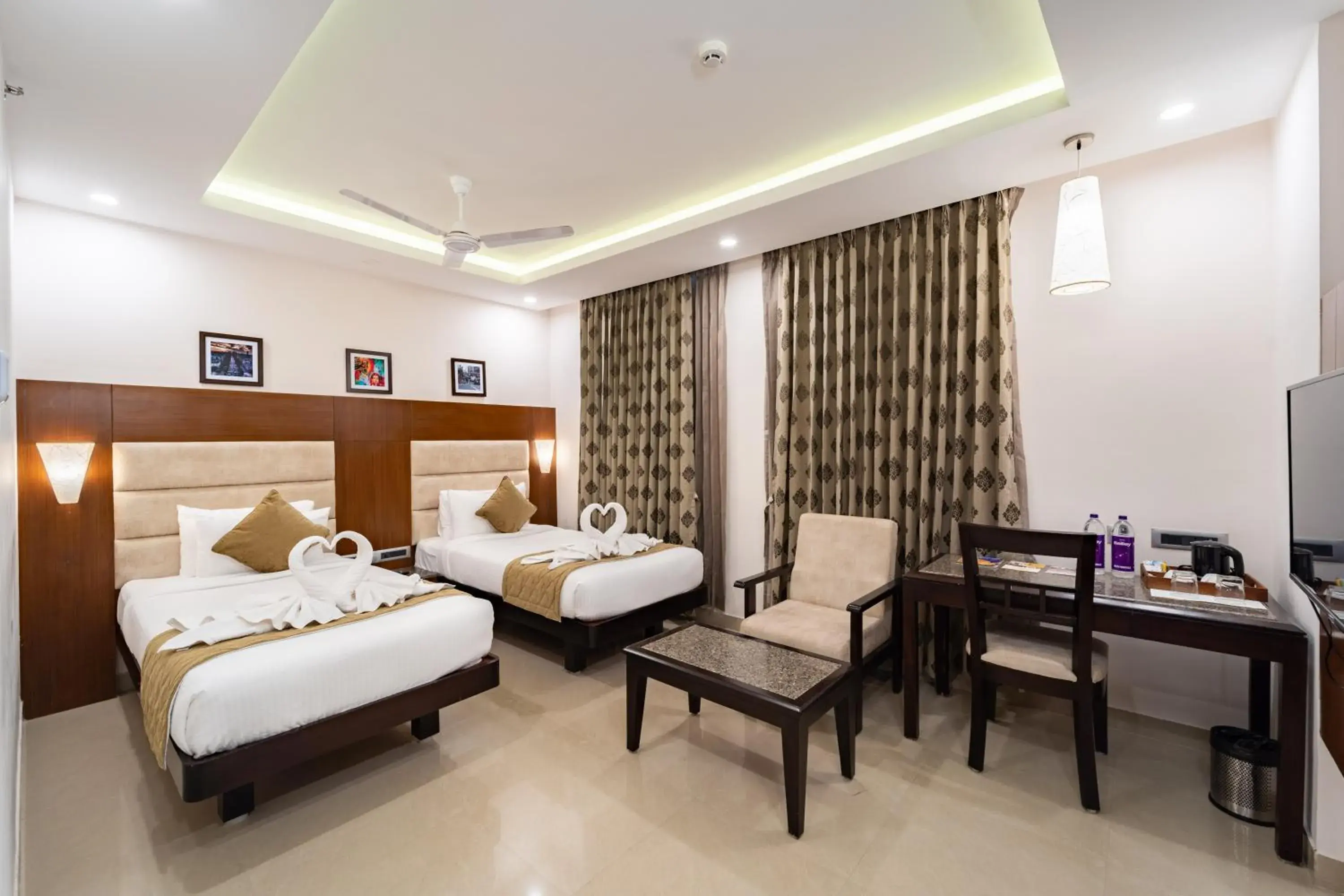 Bed in La Grrande Malar - The Boutique Hotel Pondicherry Bed in La Grrande Malar - The Boutique Hotel Pondicherry