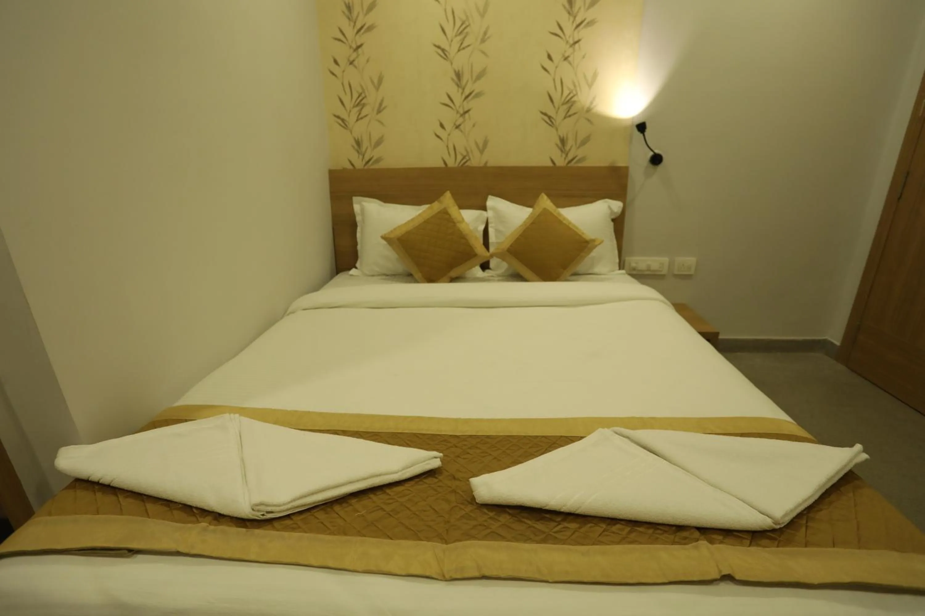 Bed in VIPs Hotel Olive