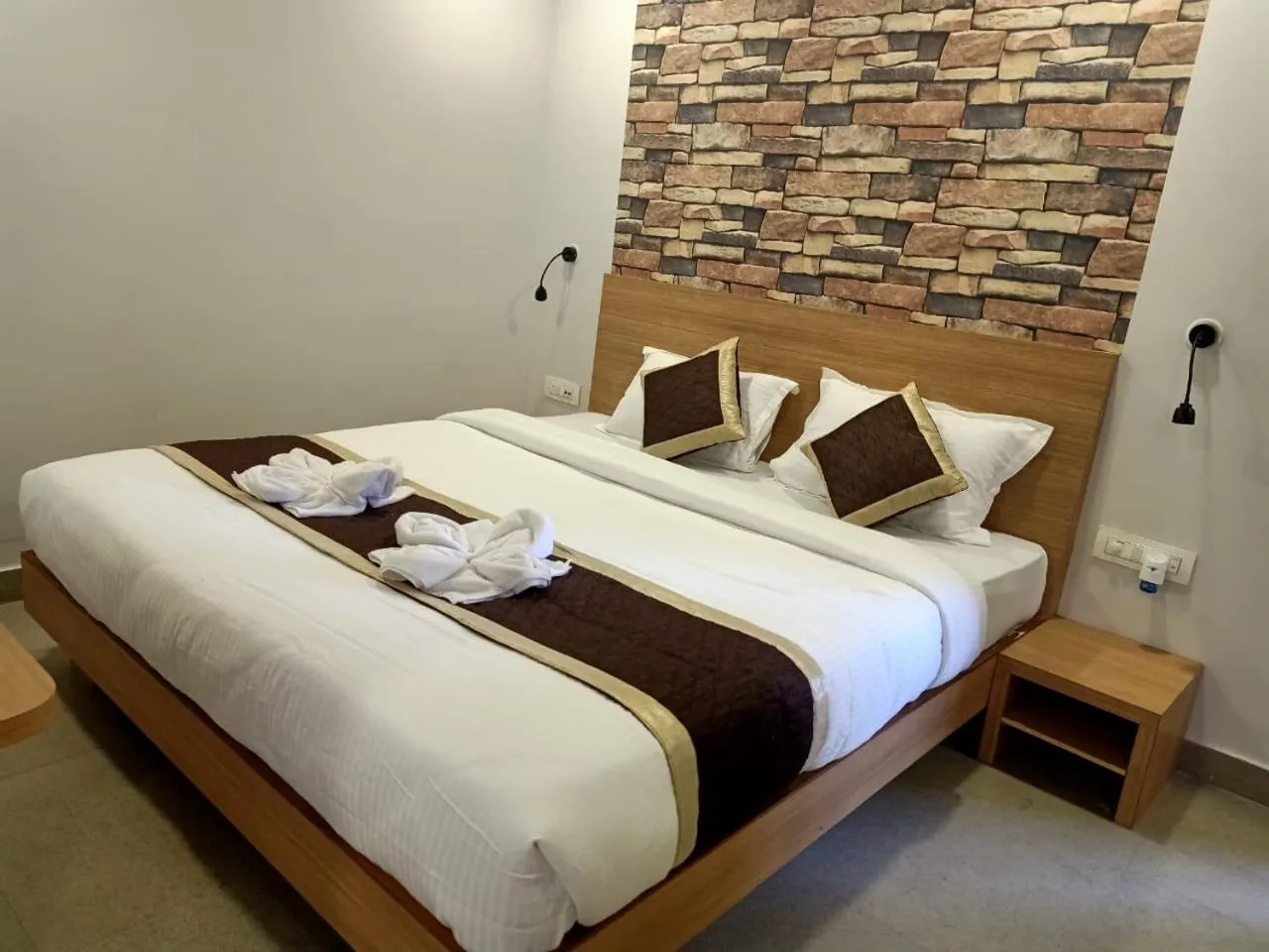 Bed in VIPs Hotel Olive