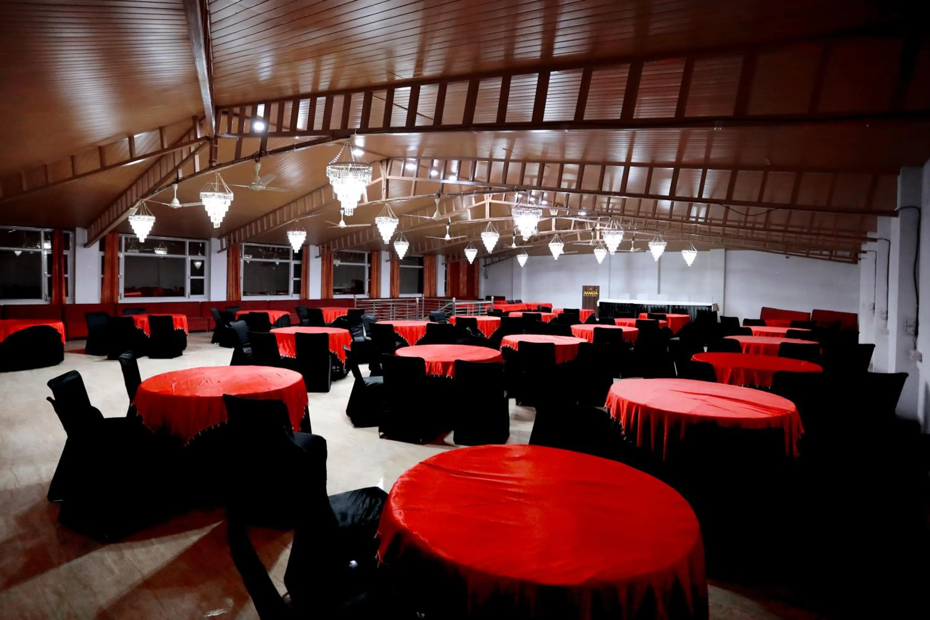 Meeting/conference room in Calux Hill Queen at Mall Road with Parking - Formerly Amara