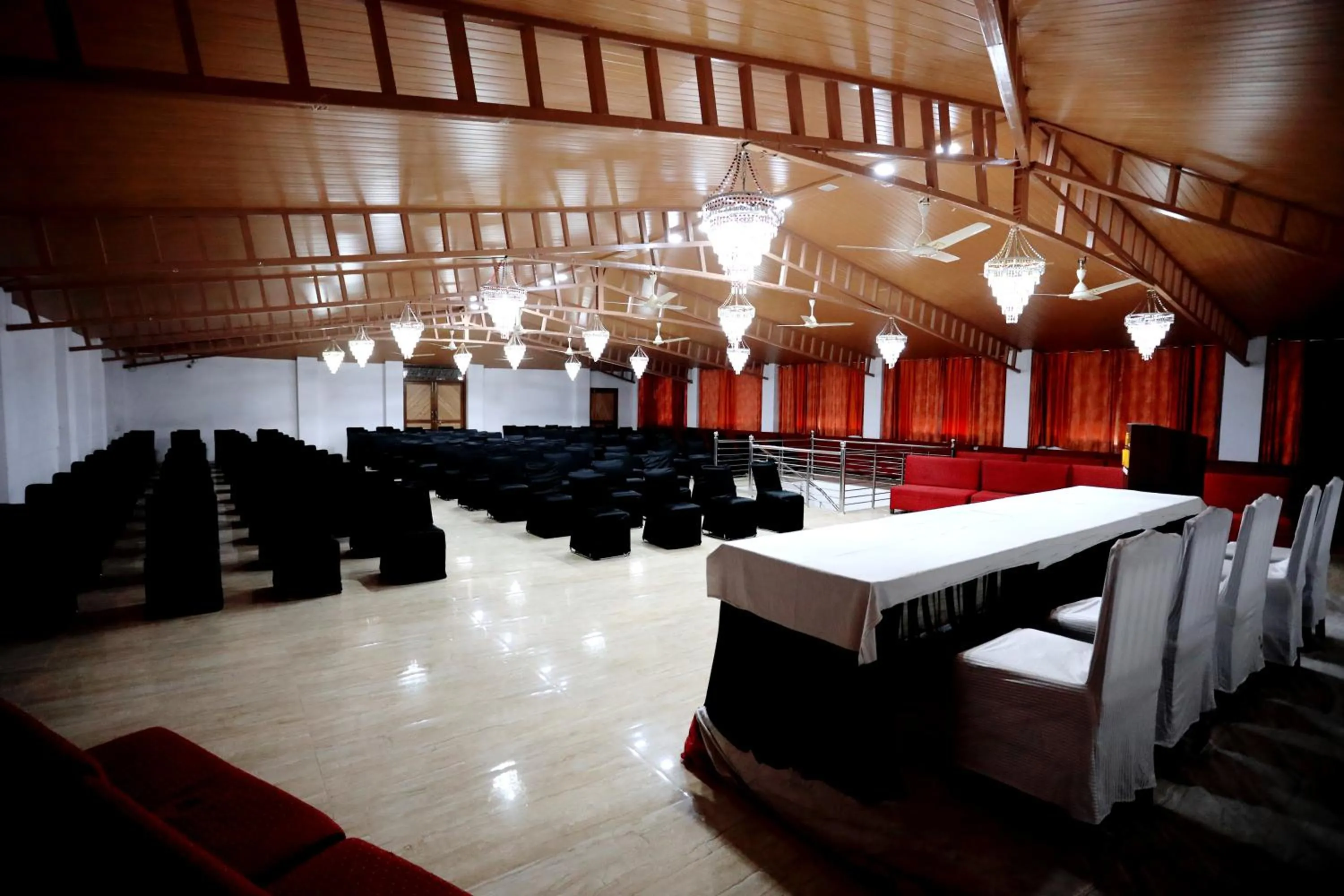 Banquet/Function facilities in Calux Hill Queen at Mall Road with Parking - Formerly Amara