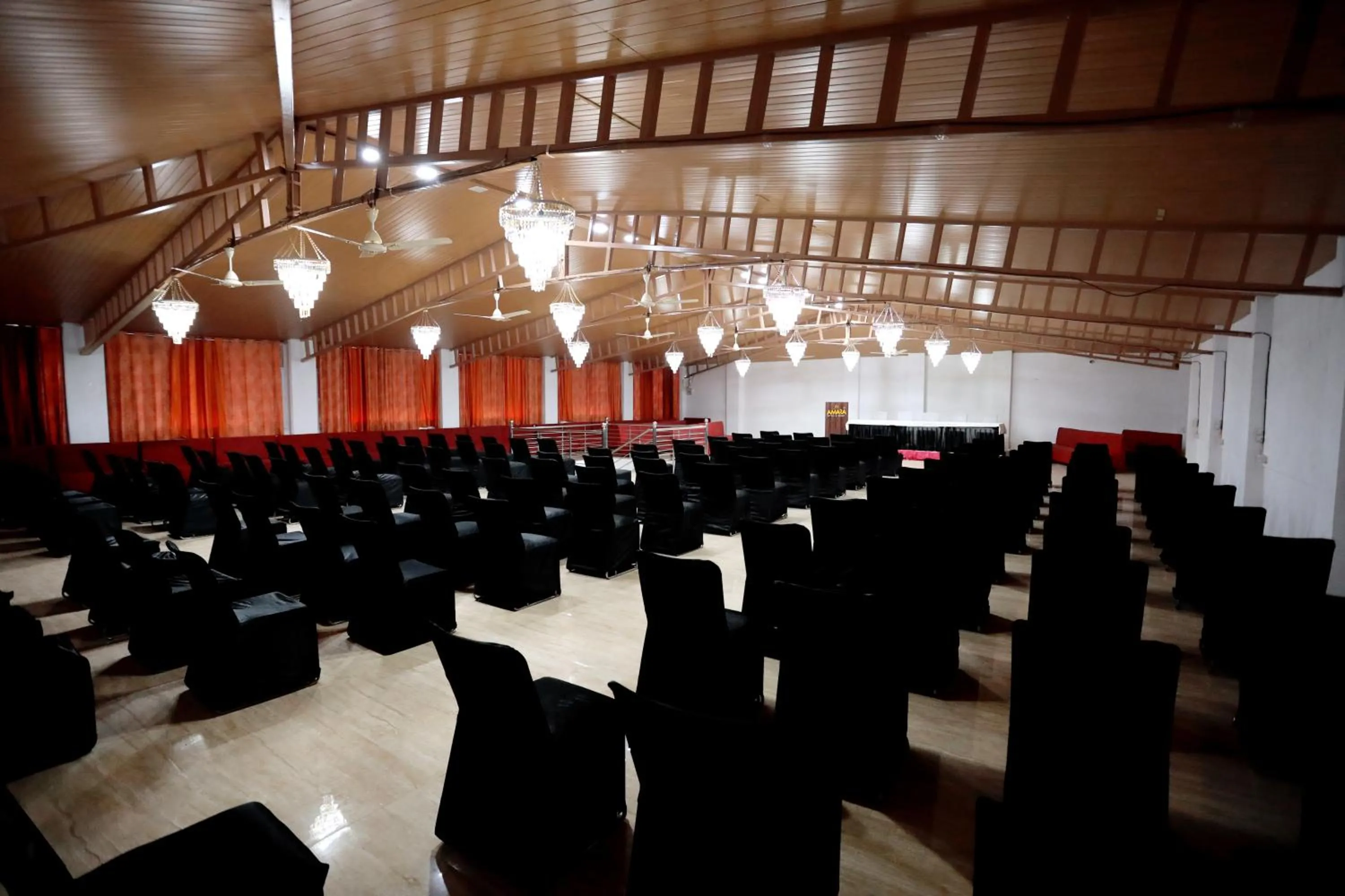 Banquet/Function facilities in Calux Hill Queen at Mall Road with Parking - Formerly Amara