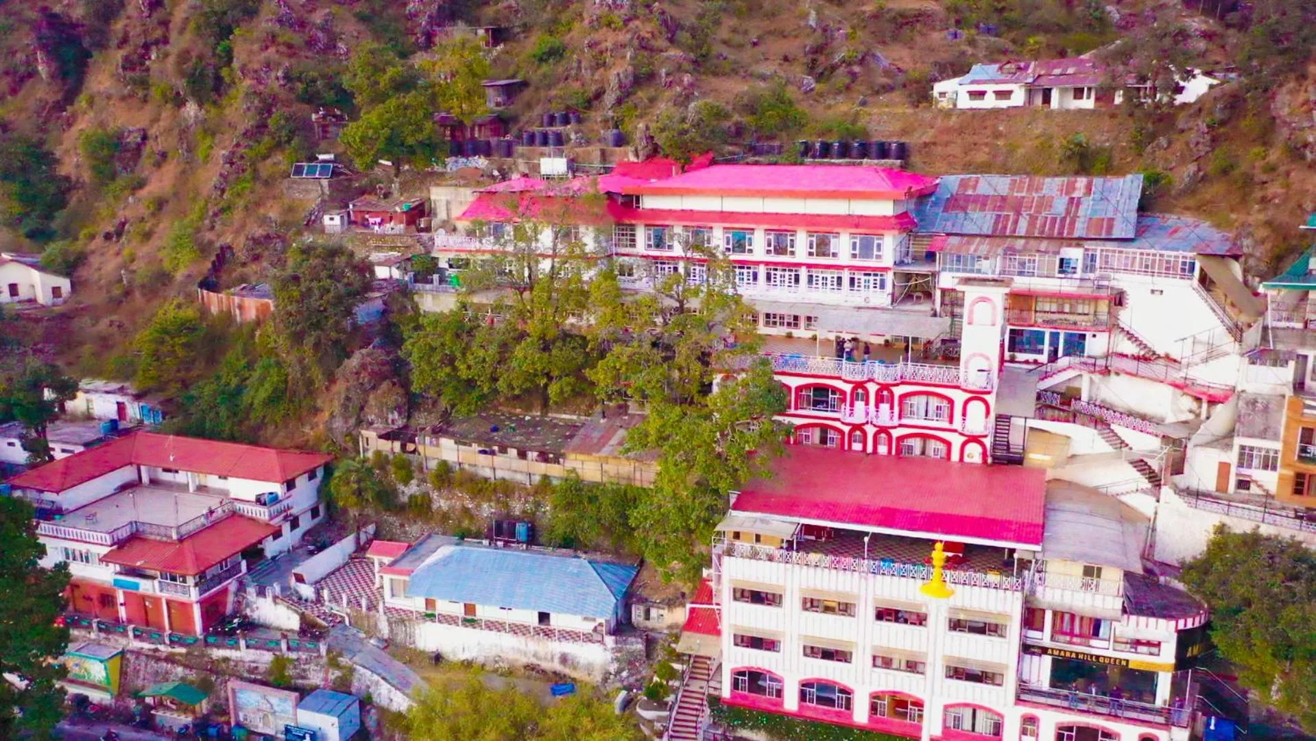 Bird's eye view in Calux Hill Queen at Mall Road with Parking - Formerly Amara