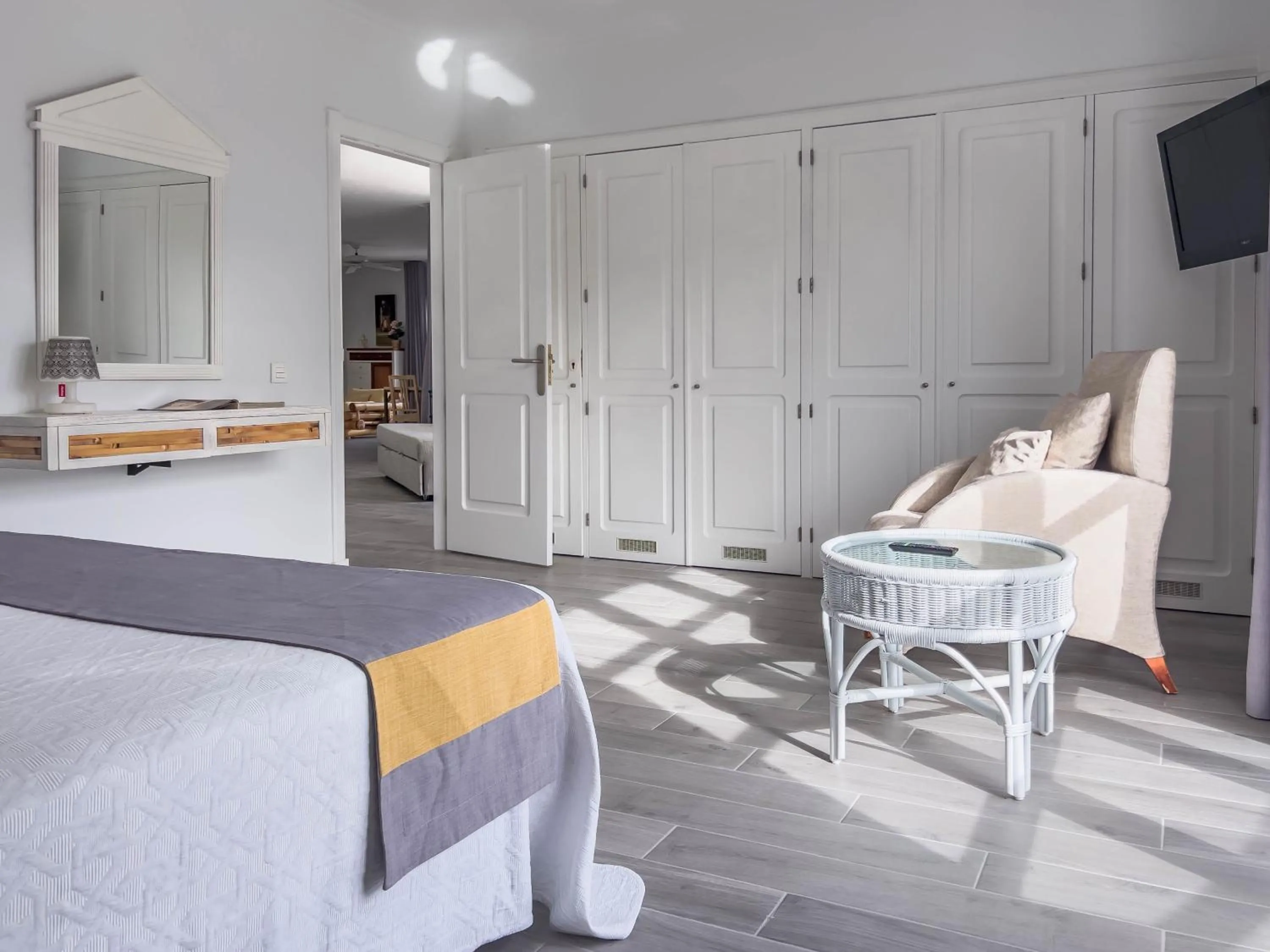 Bedroom, Bed in Apartamentos Parque del Sol