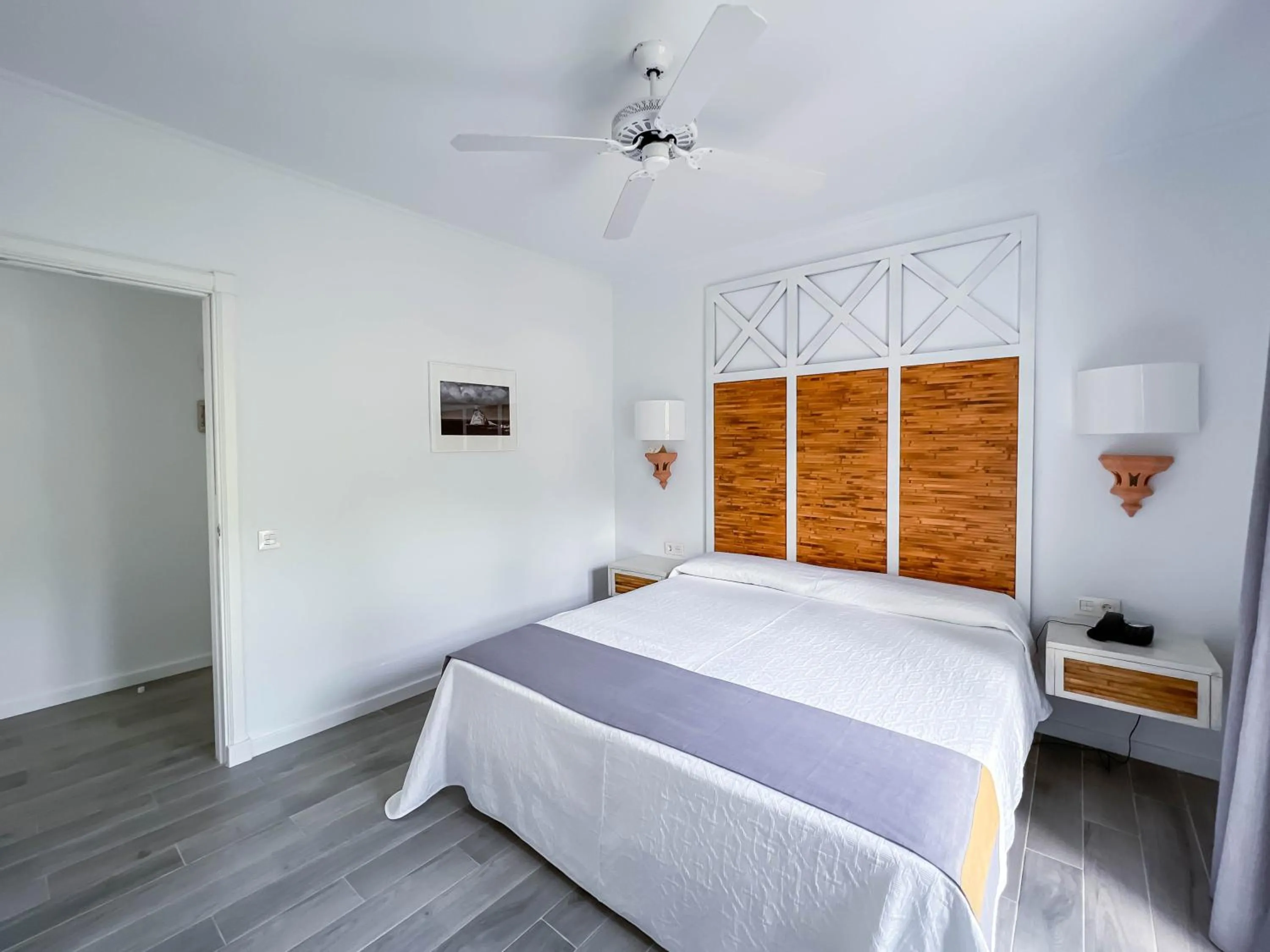 Bedroom, Bed in Apartamentos Parque del Sol