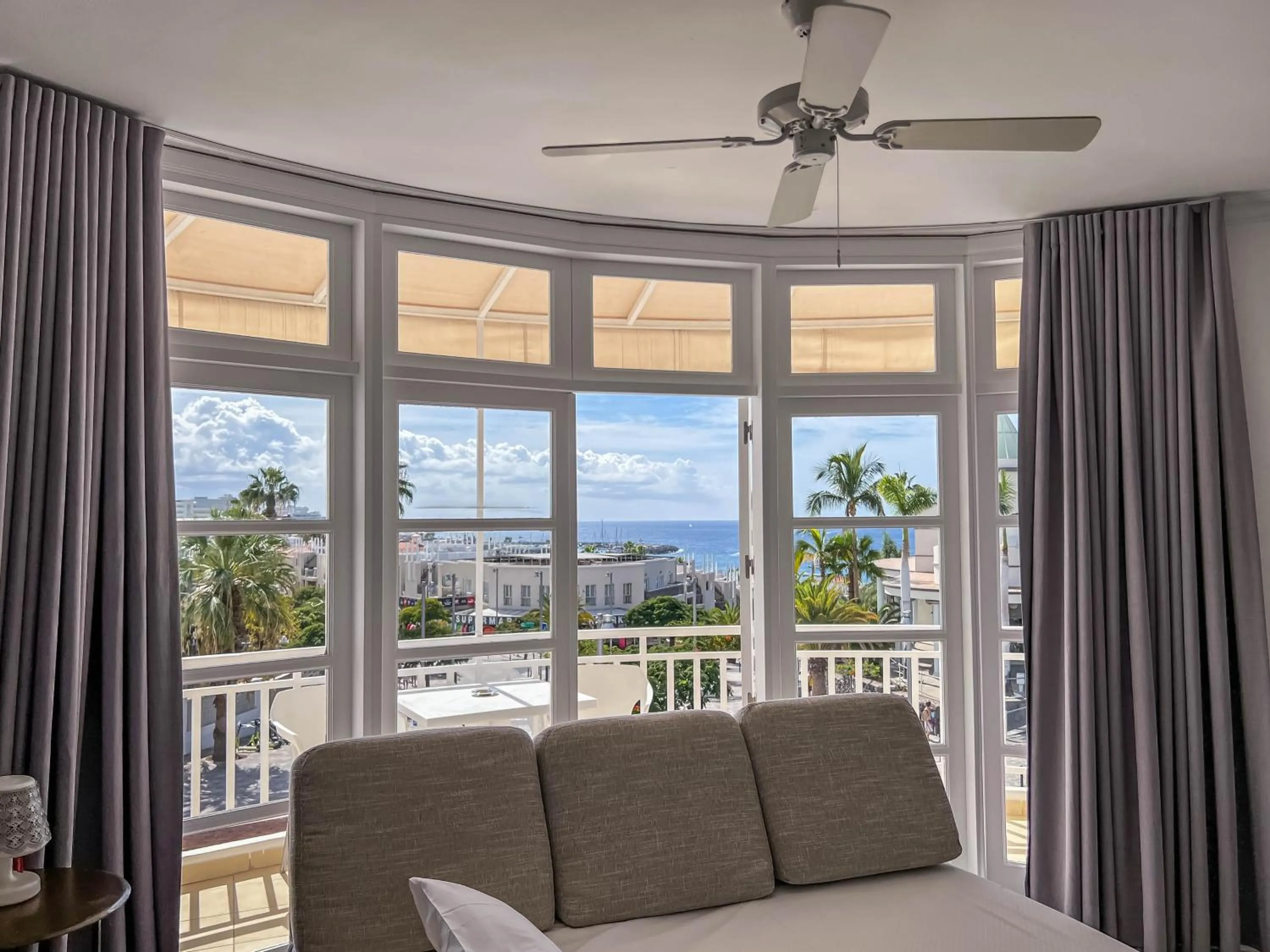 Balcony/Terrace in Apartamentos Parque del Sol