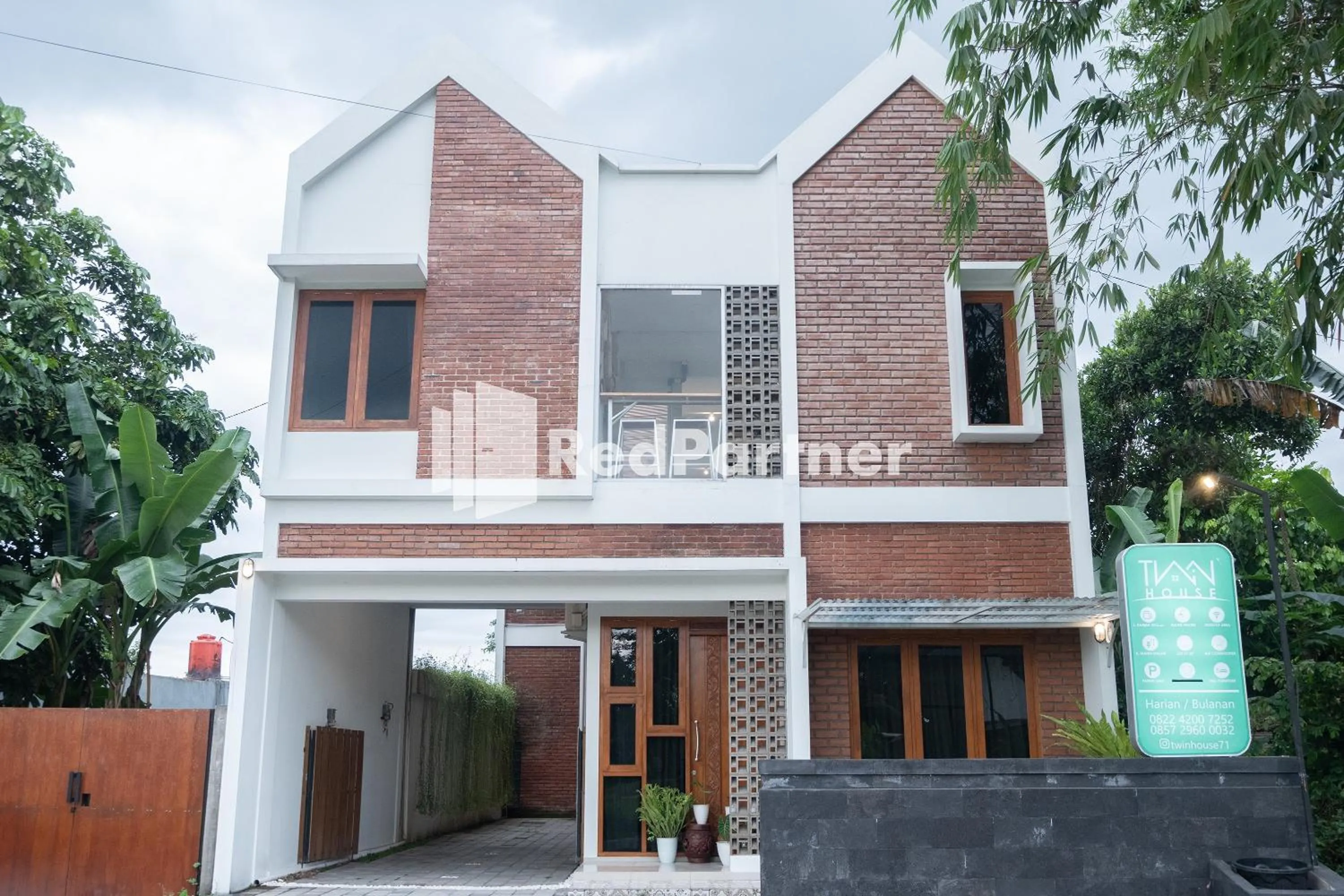 Property building in Twin House near UII Yogyakarta Mitra RedDoorz
