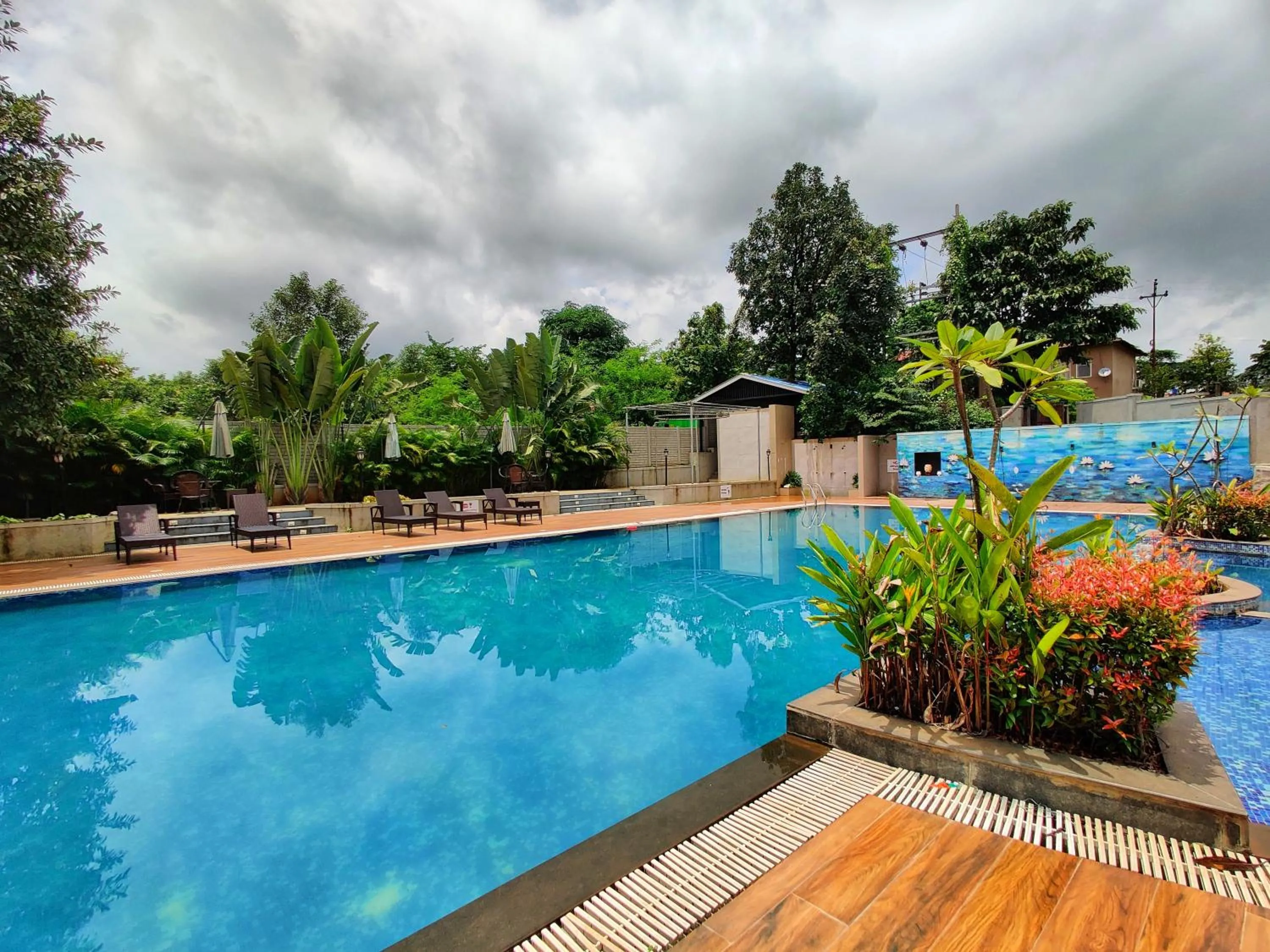 Swimming pool in Pushpam Sanskruti Resort Karjat