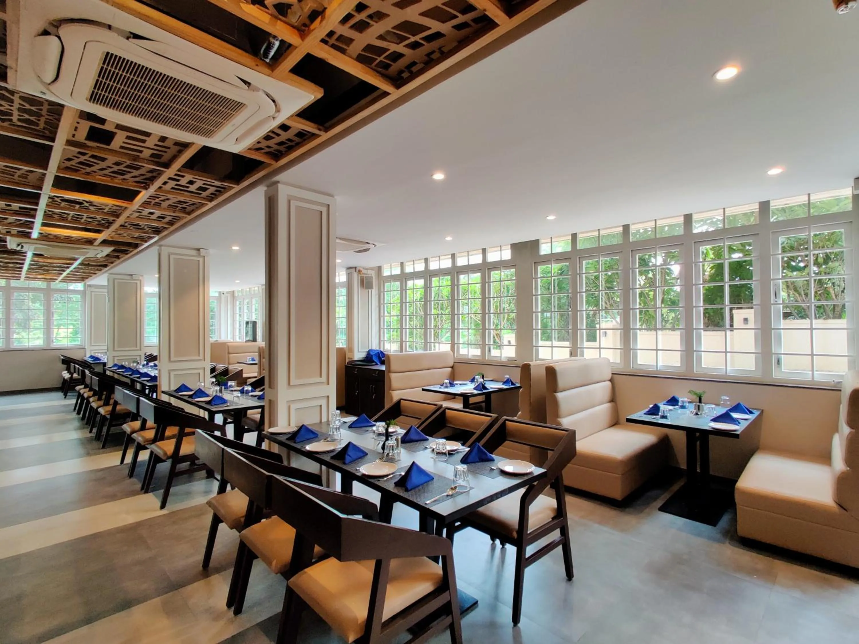 Restaurant/places to eat in Pushpam Sanskruti Resort Karjat