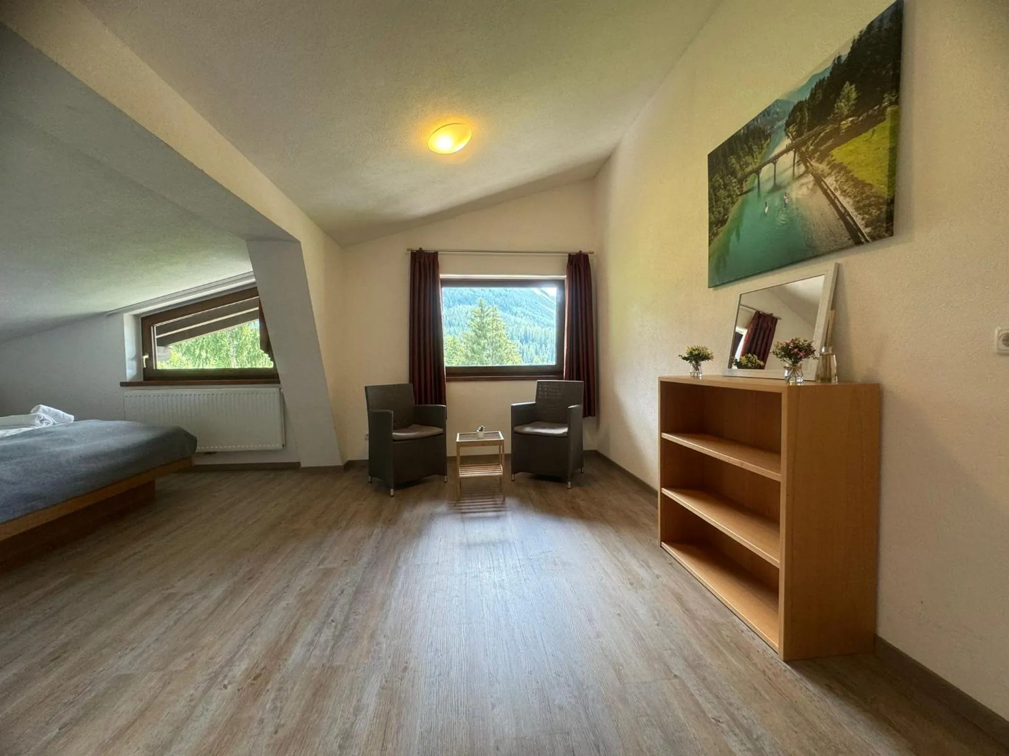 Photo of the whole room in Sonnenburg Hotel