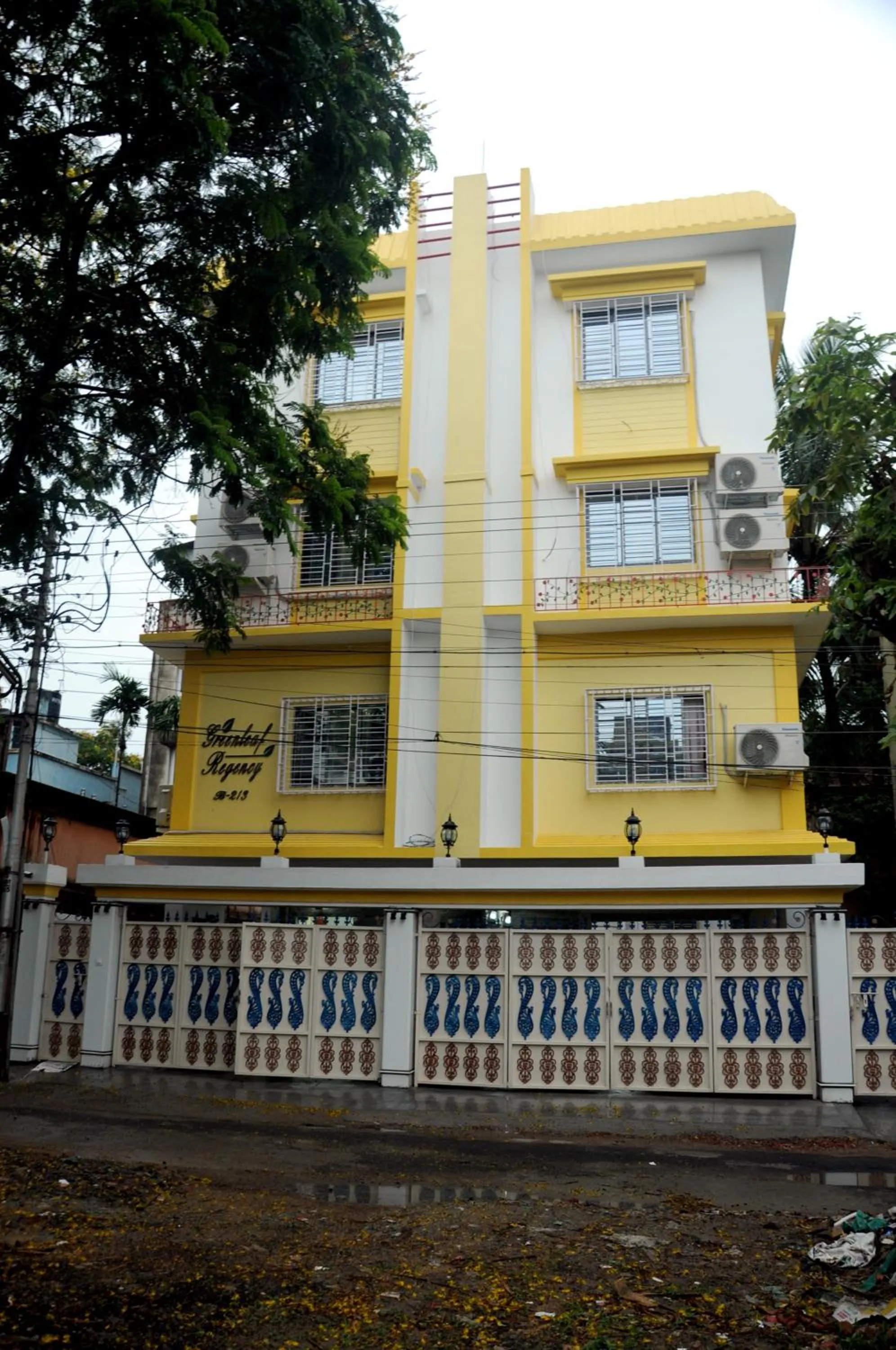 Green leaf regency