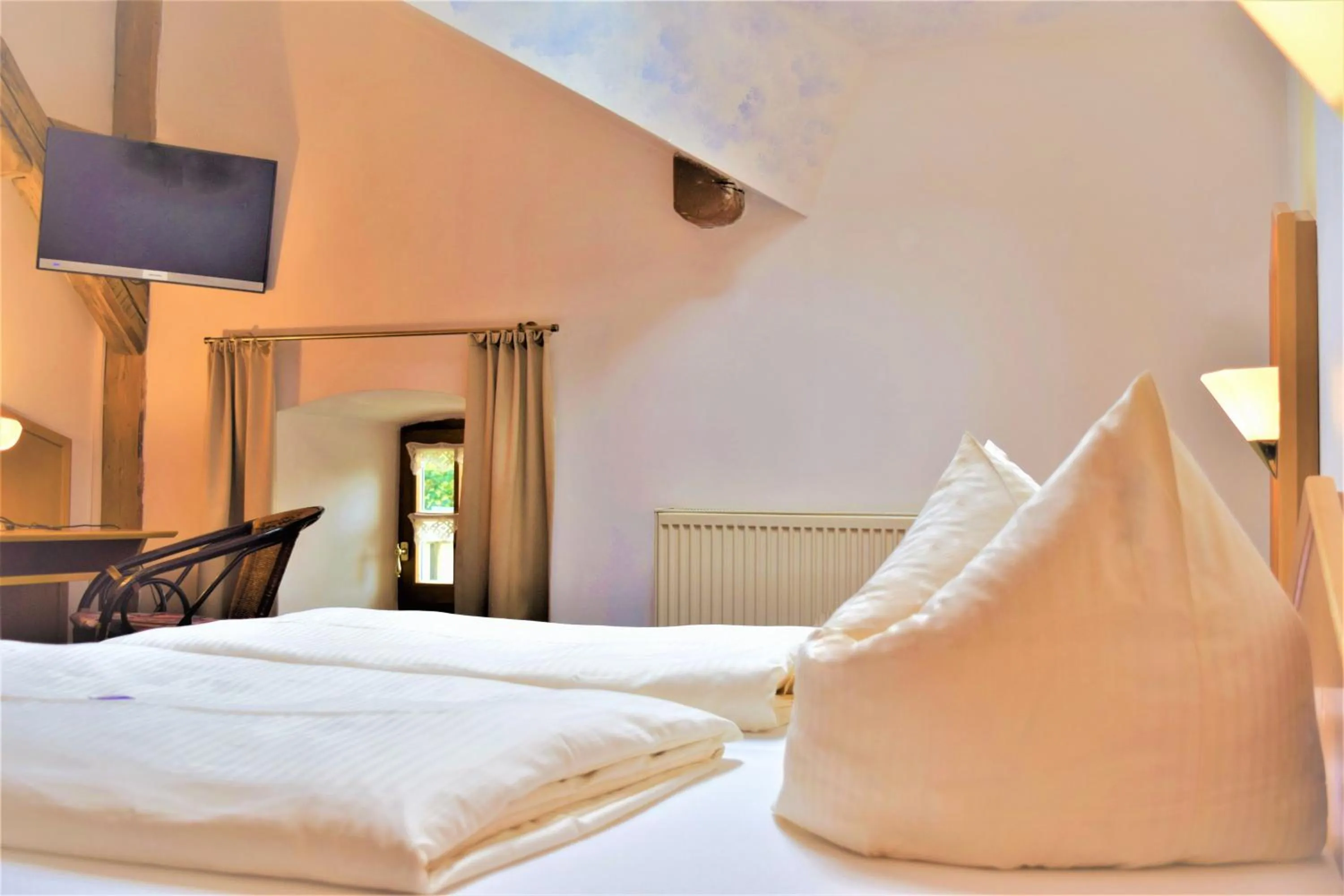 Bed in Hotel zum Bräu