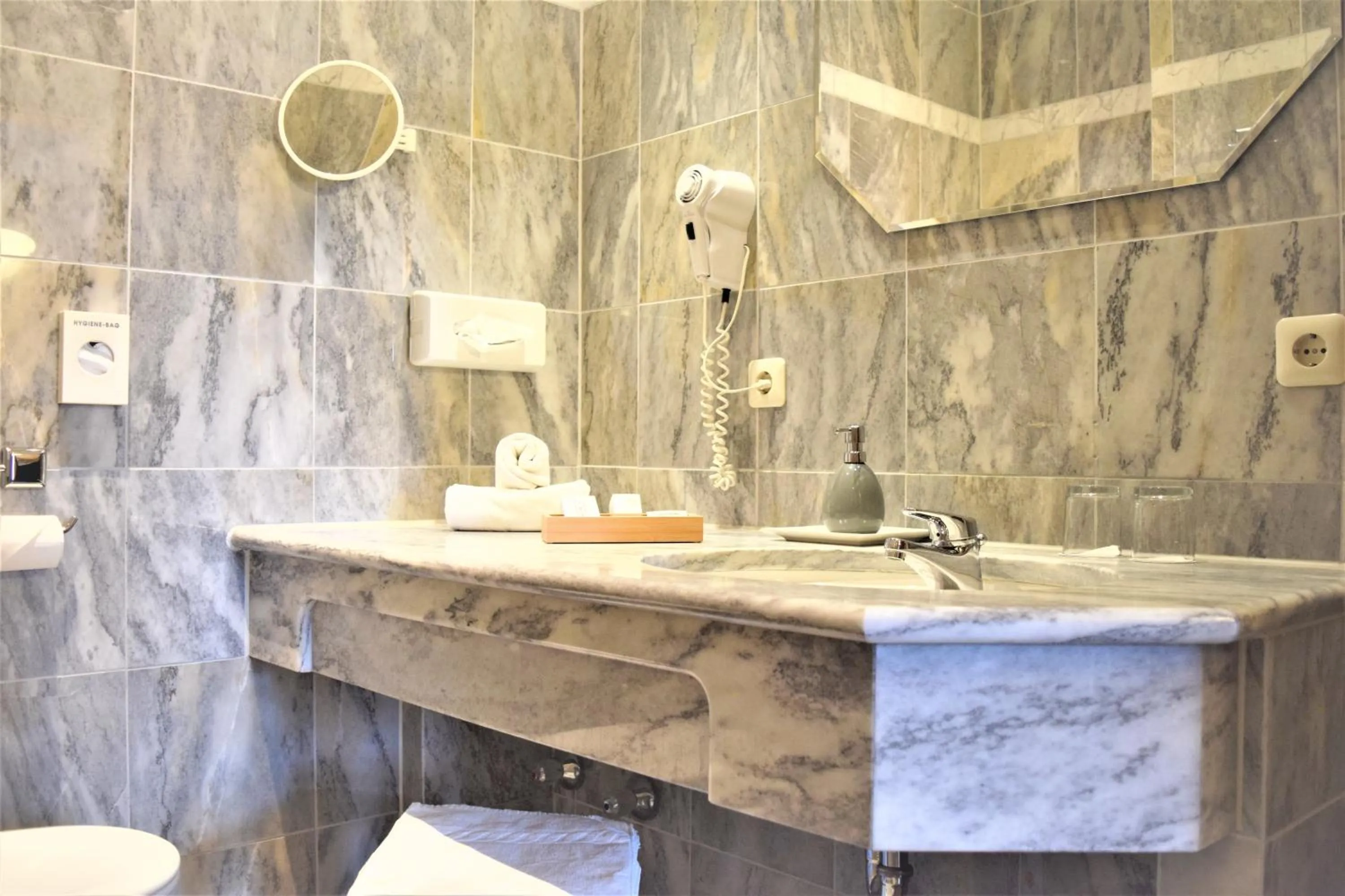 Bathroom in Hotel zum Bräu