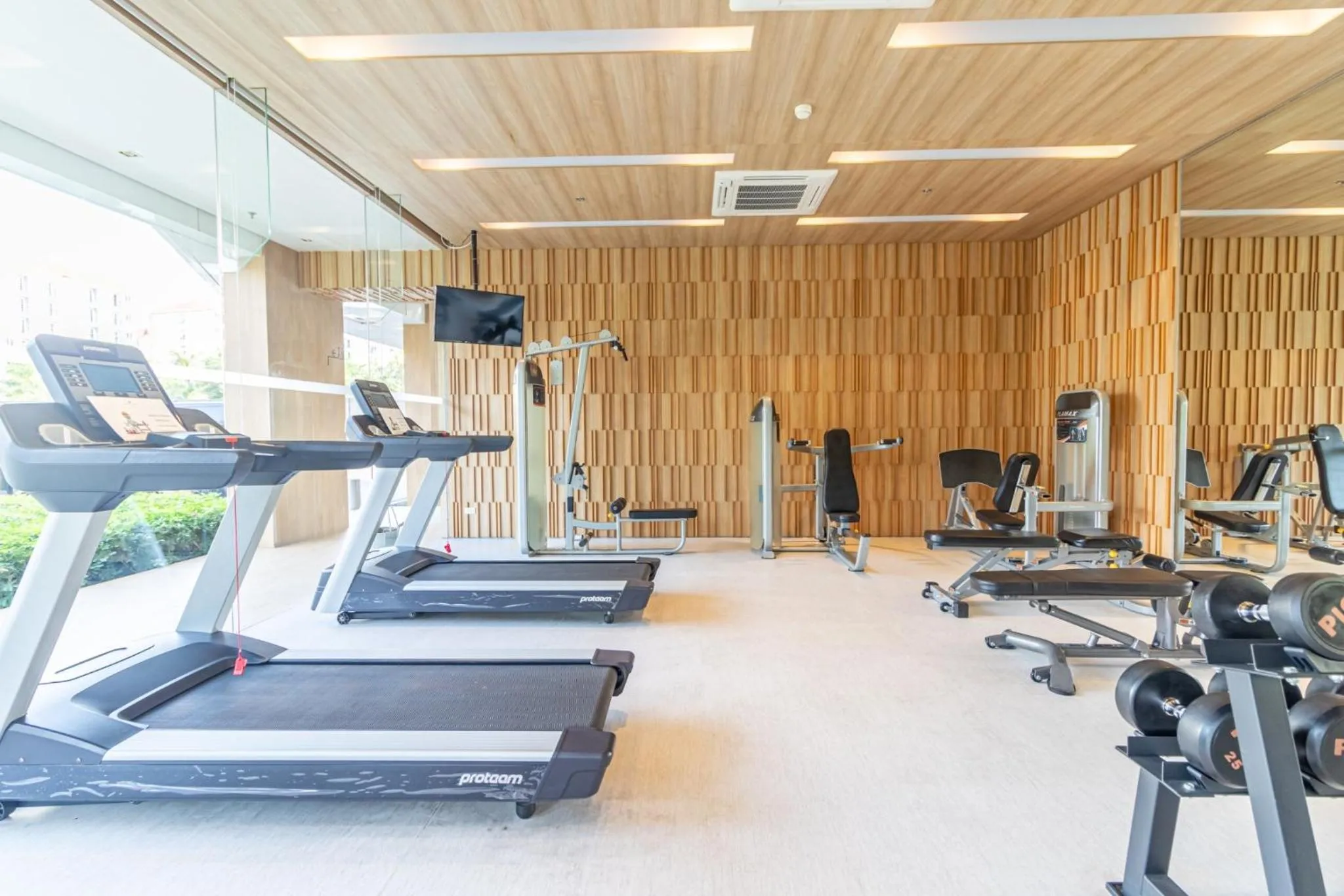 Fitness centre/facilities in Veranda Residence By Hello Pattaya