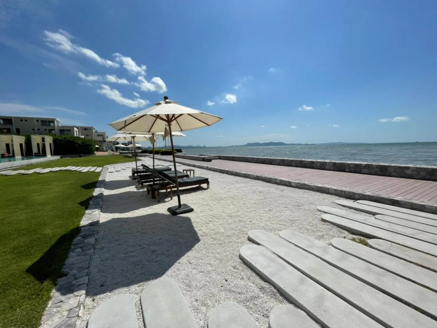 Beach in Veranda Residence By Hello Pattaya