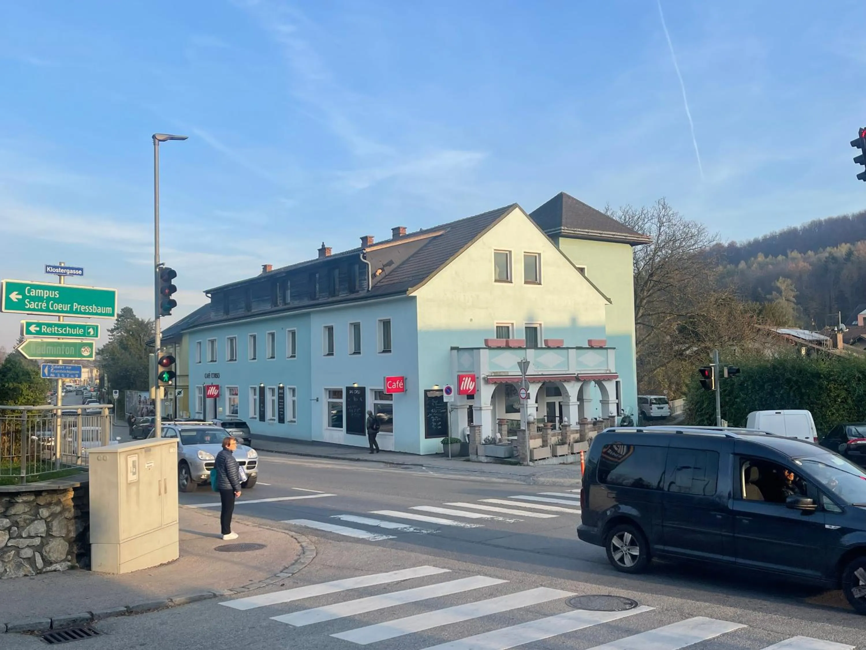 Property building in Corso, Zimmer & Cafe, Hotel Garni