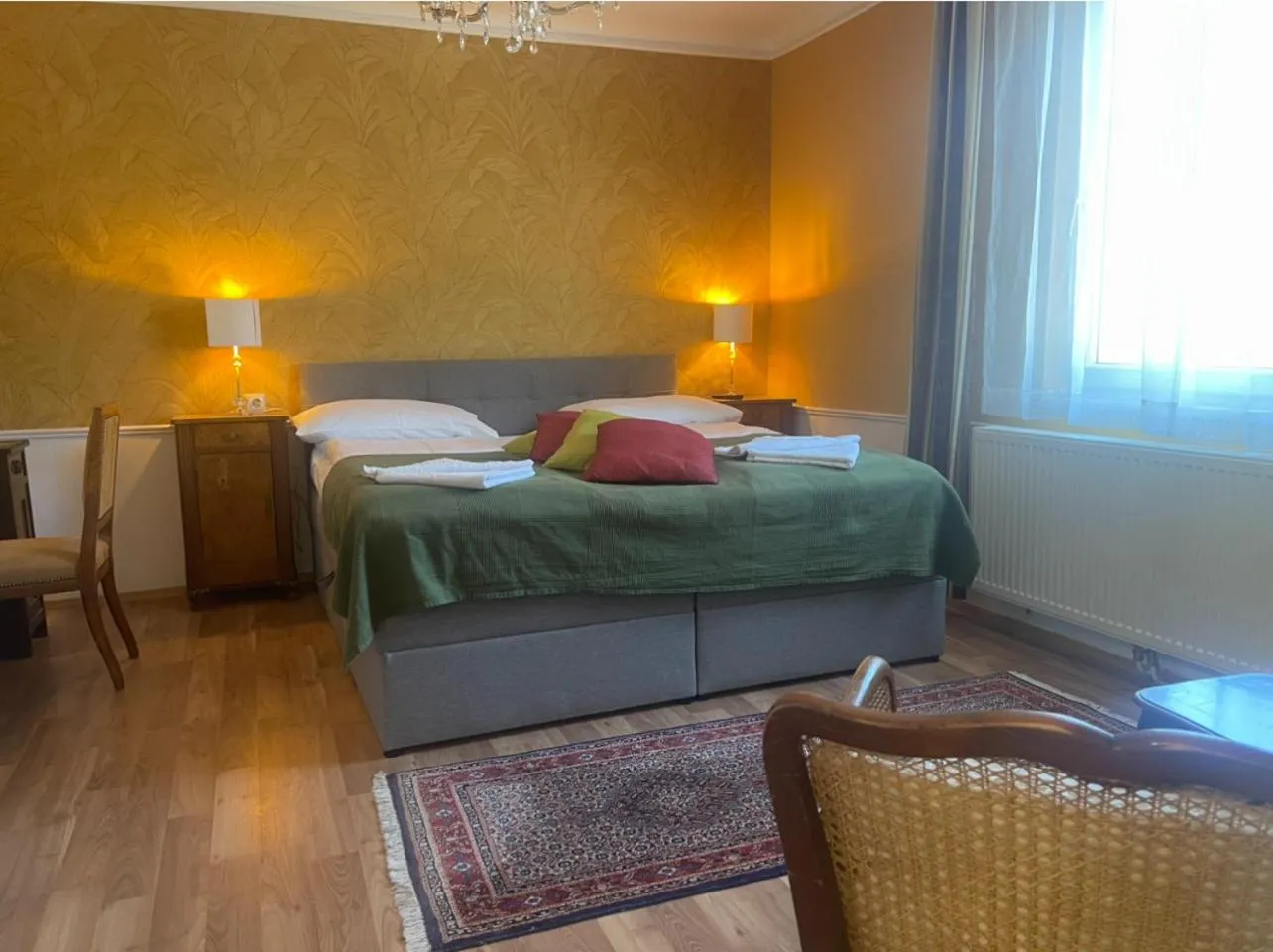 Bed in Corso, Zimmer & Cafe, Hotel Garni