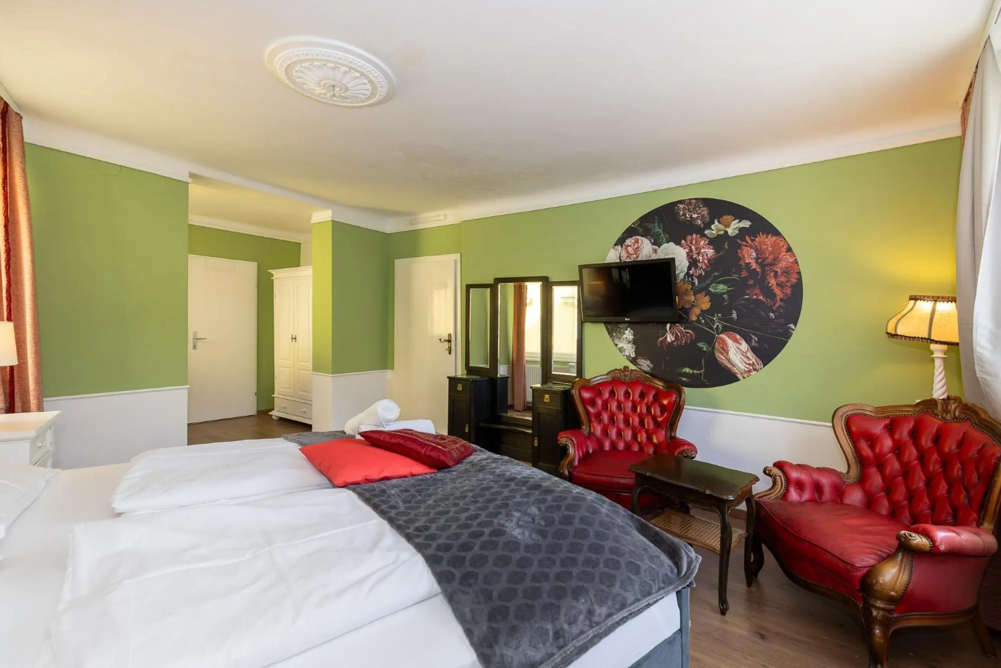 Bedroom, Bed in Corso, Zimmer & Cafe, Hotel Garni