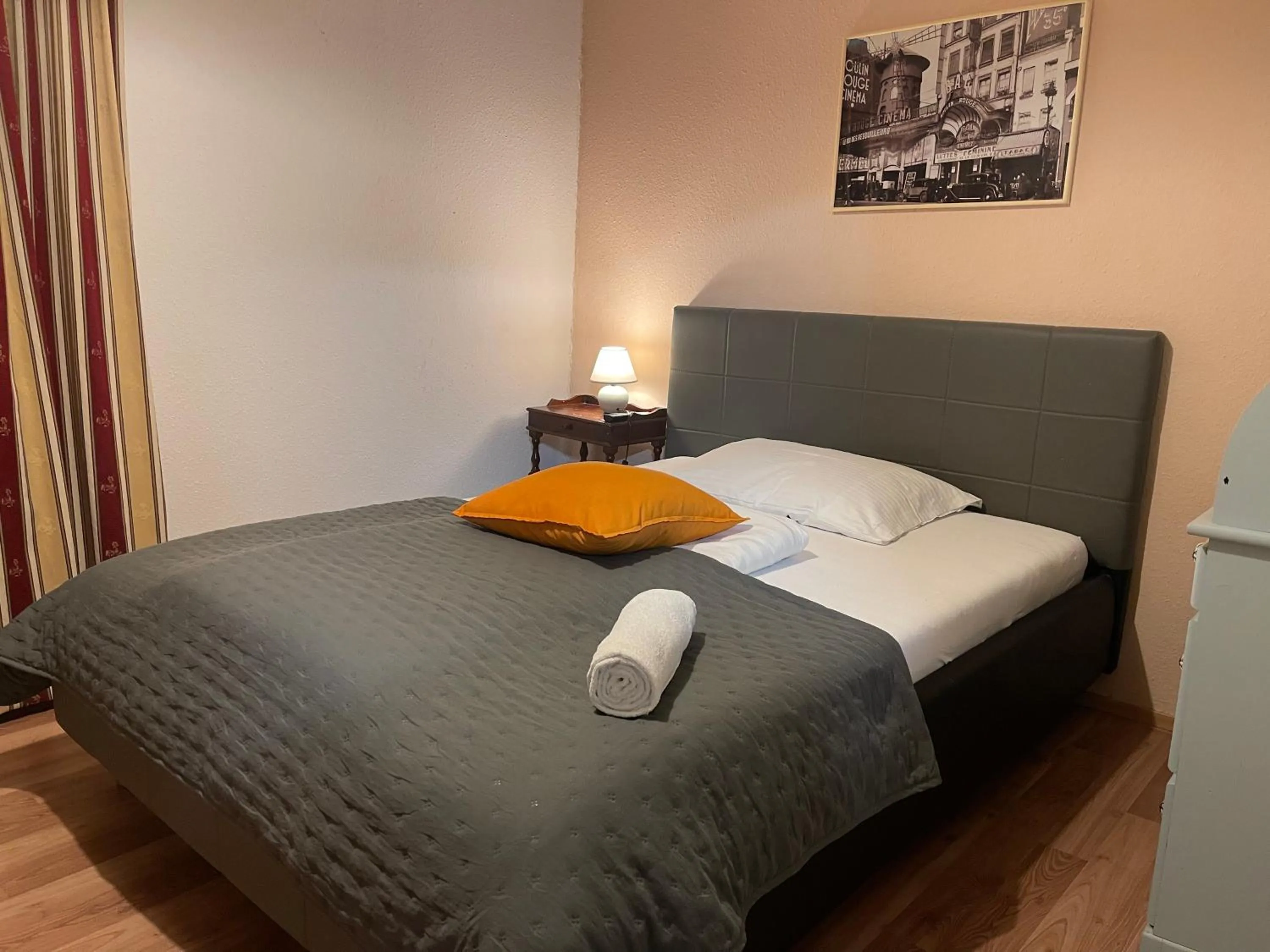 Bed in Corso, Zimmer & Cafe, Hotel Garni