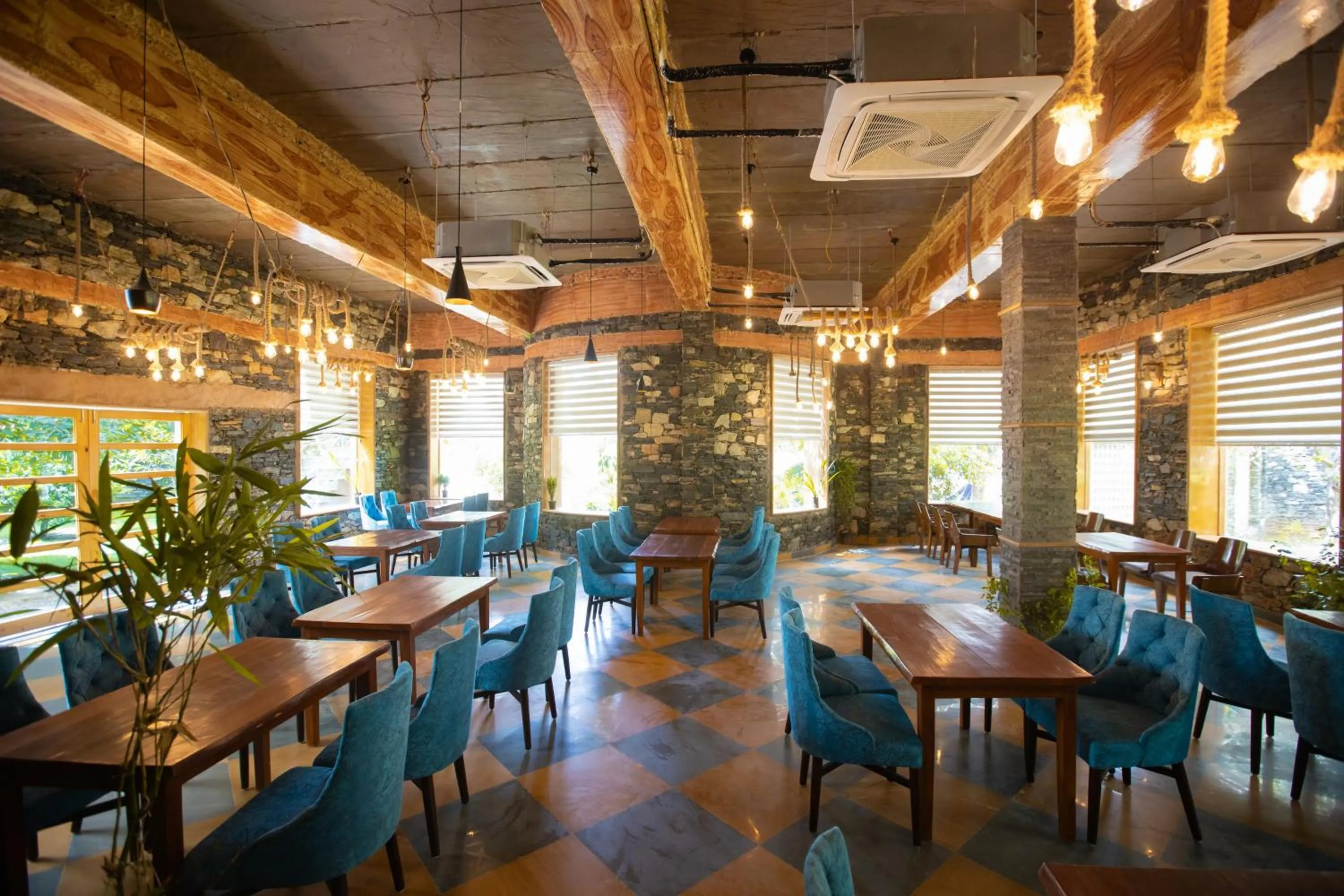 Restaurant/places to eat in Nature Village Resort