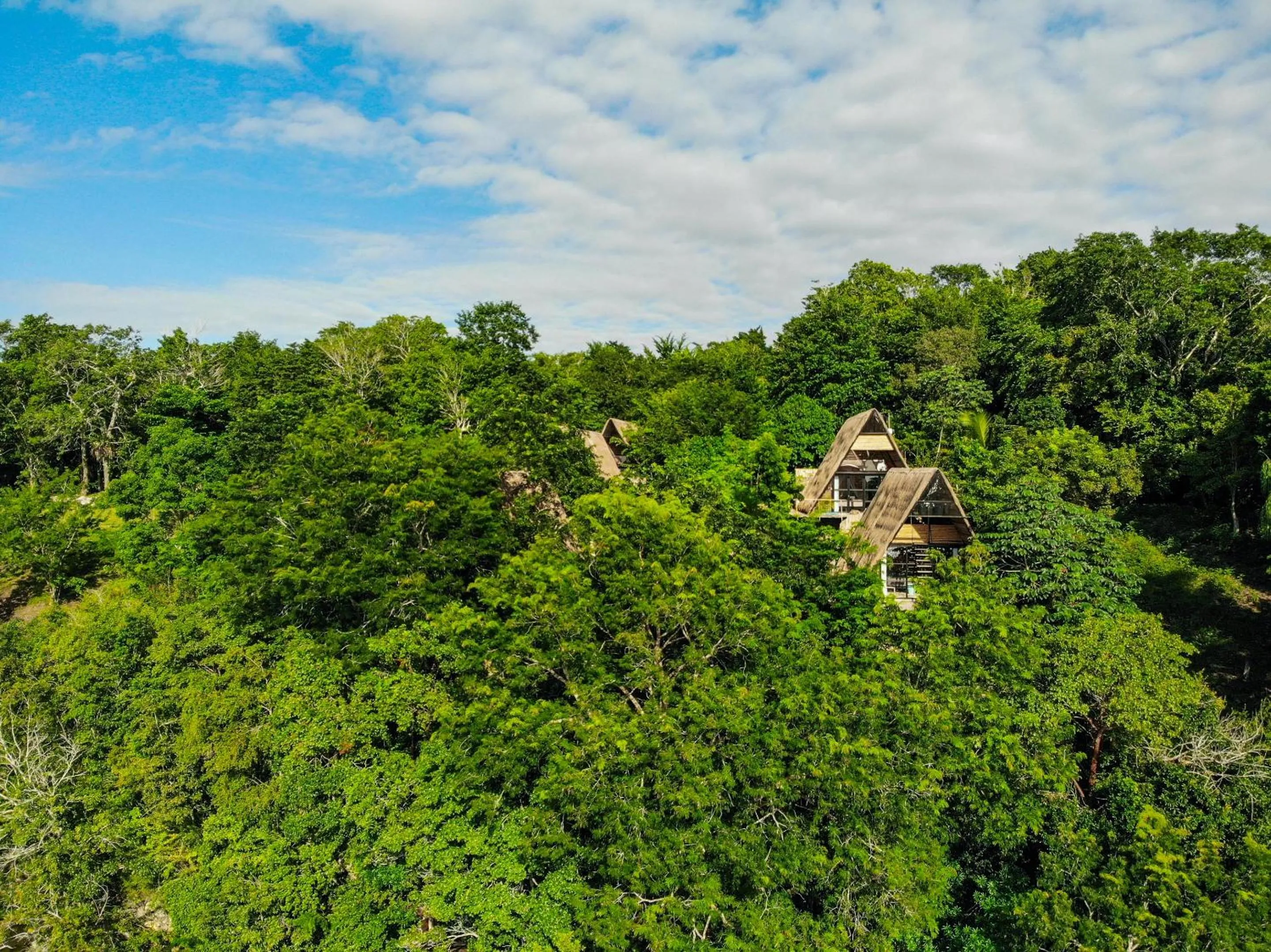 Property building in Azul Nomeolvides Bacalar - Guests Only