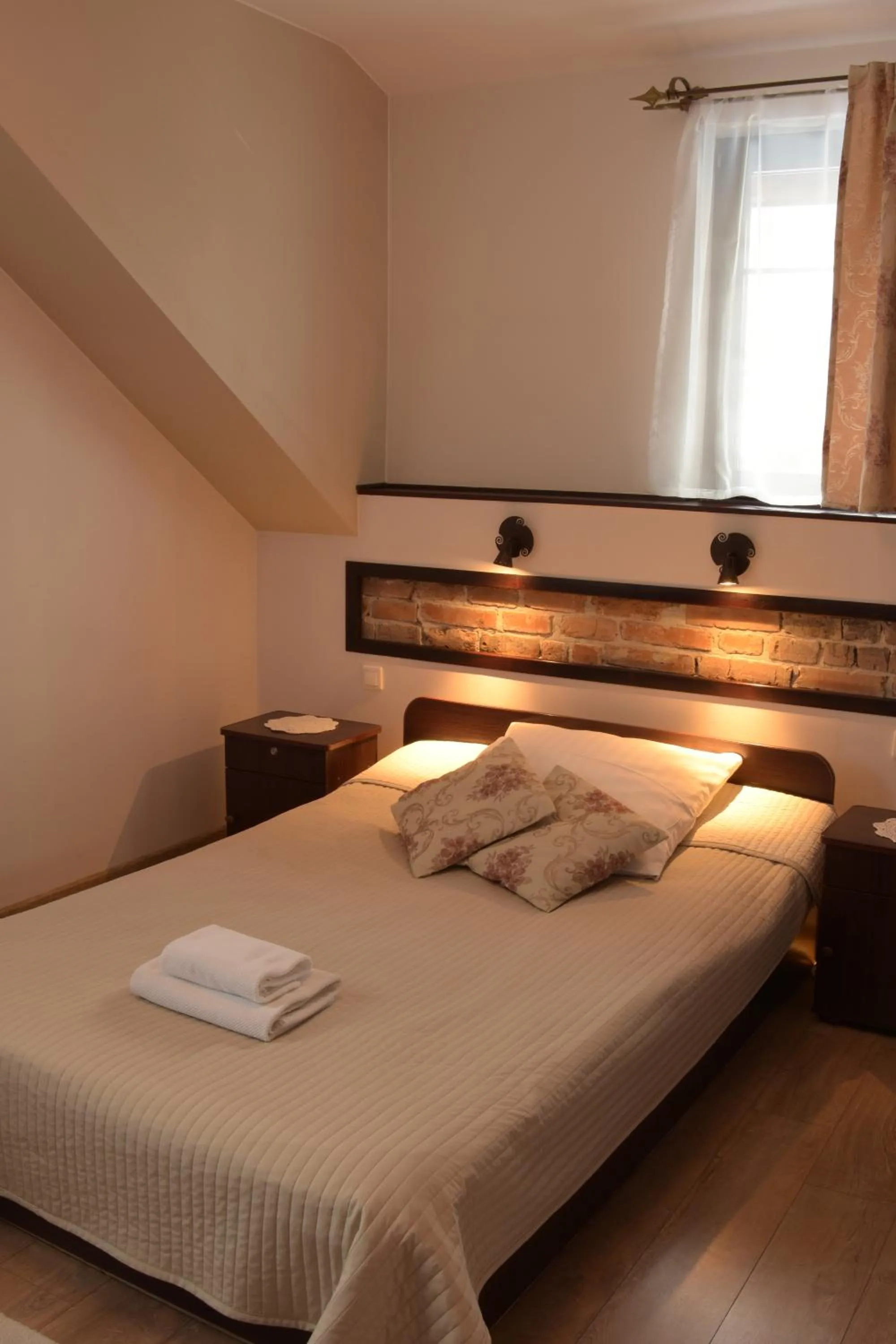 Bed in Dworek Złoty Róg Hotel i Restauracja