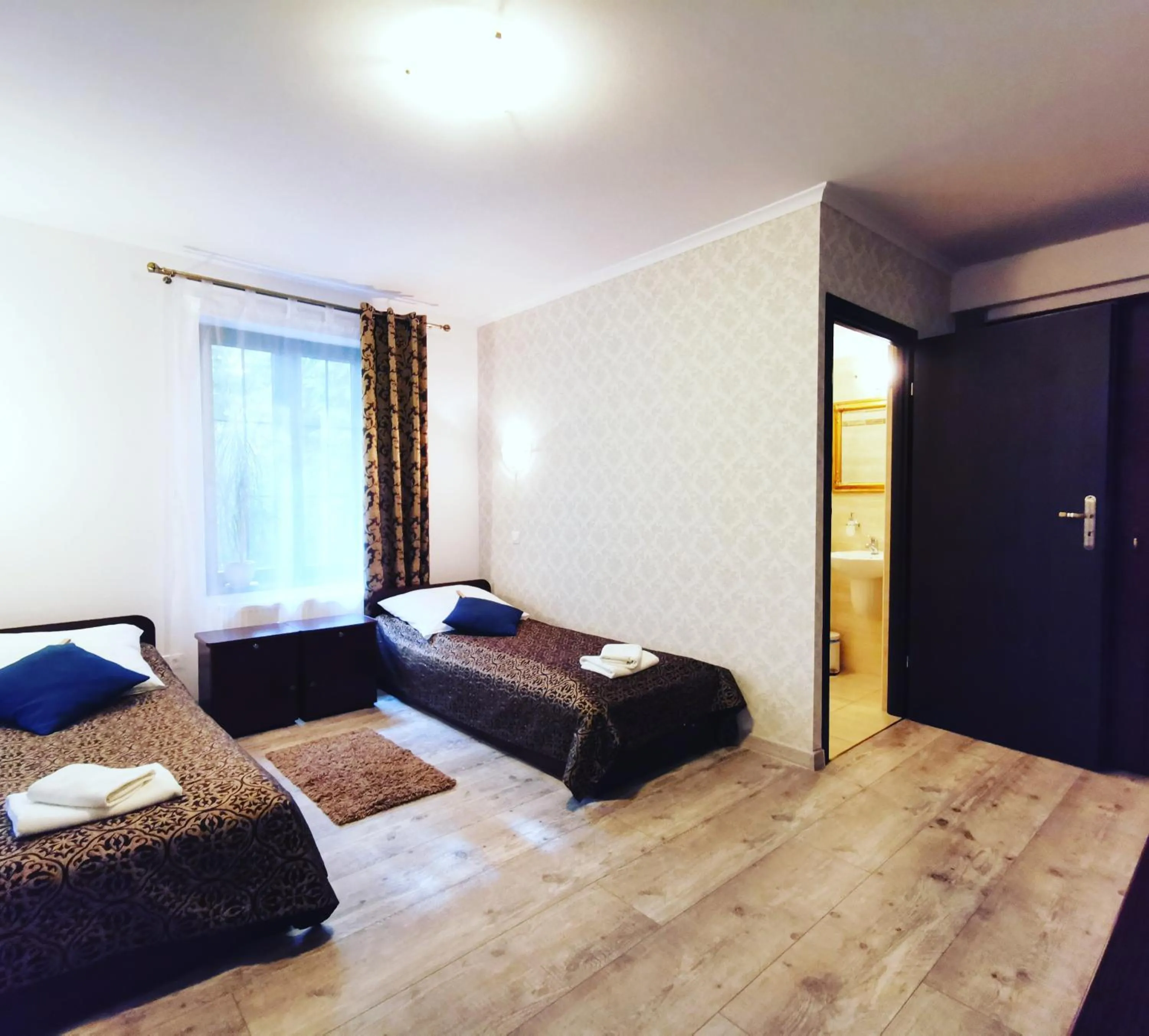 Photo of the whole room, Bed in Dworek Złoty Róg Hotel i Restauracja