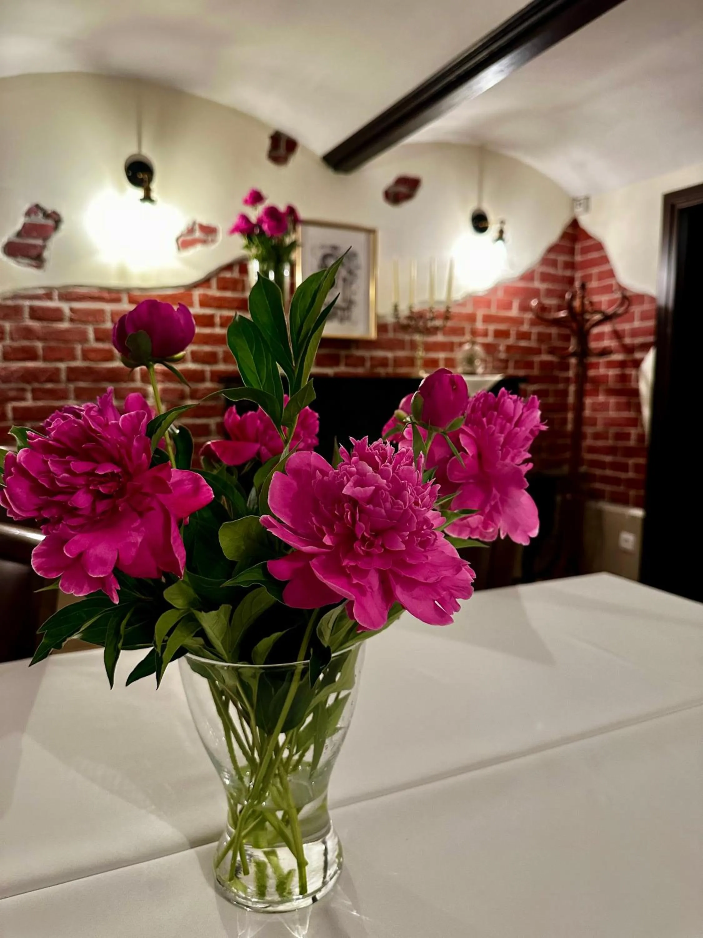 Restaurant/places to eat in Dworek Złoty Róg Hotel i Restauracja