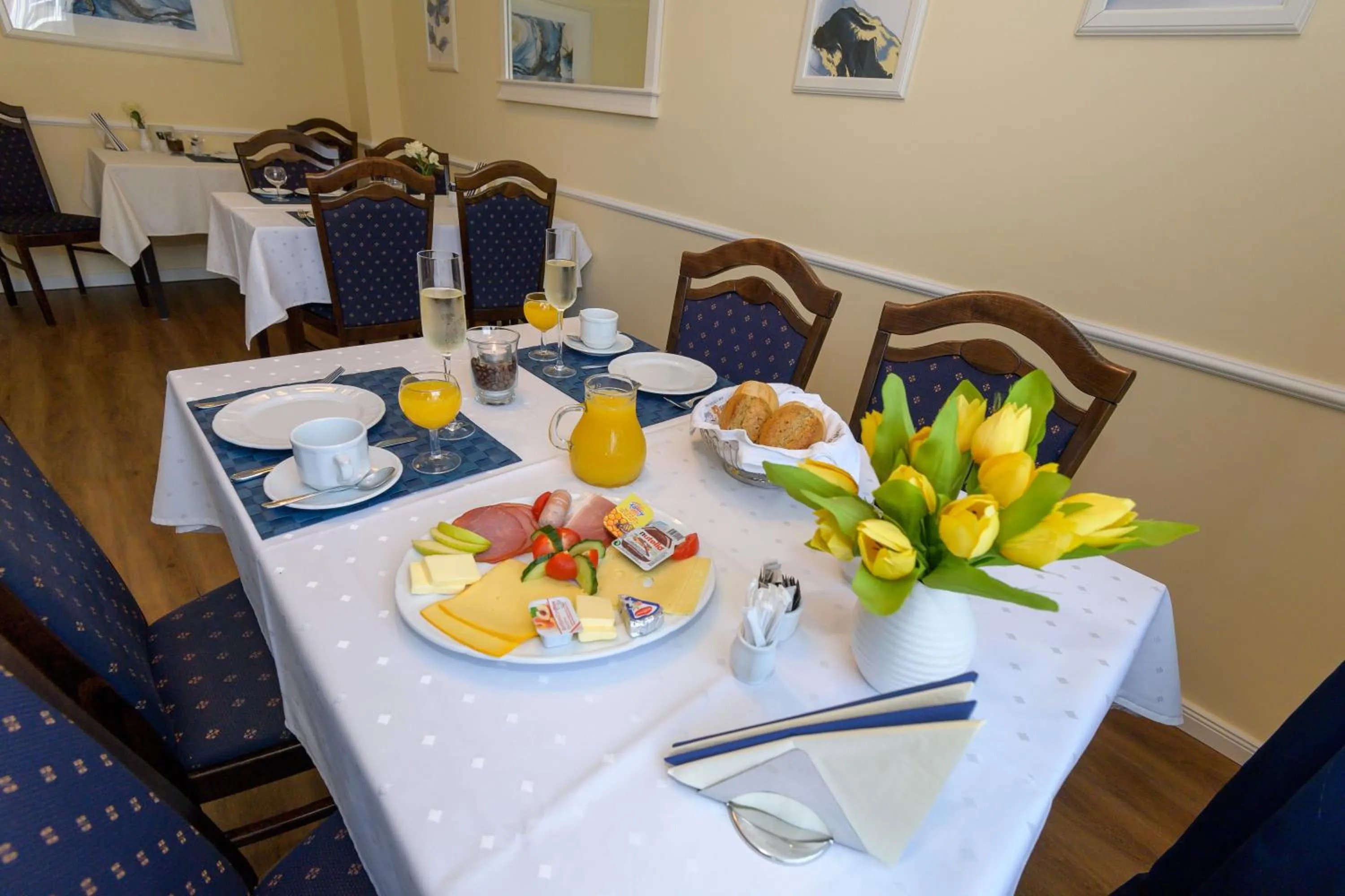 Breakfast in Bremer Apartmenthotel Superior