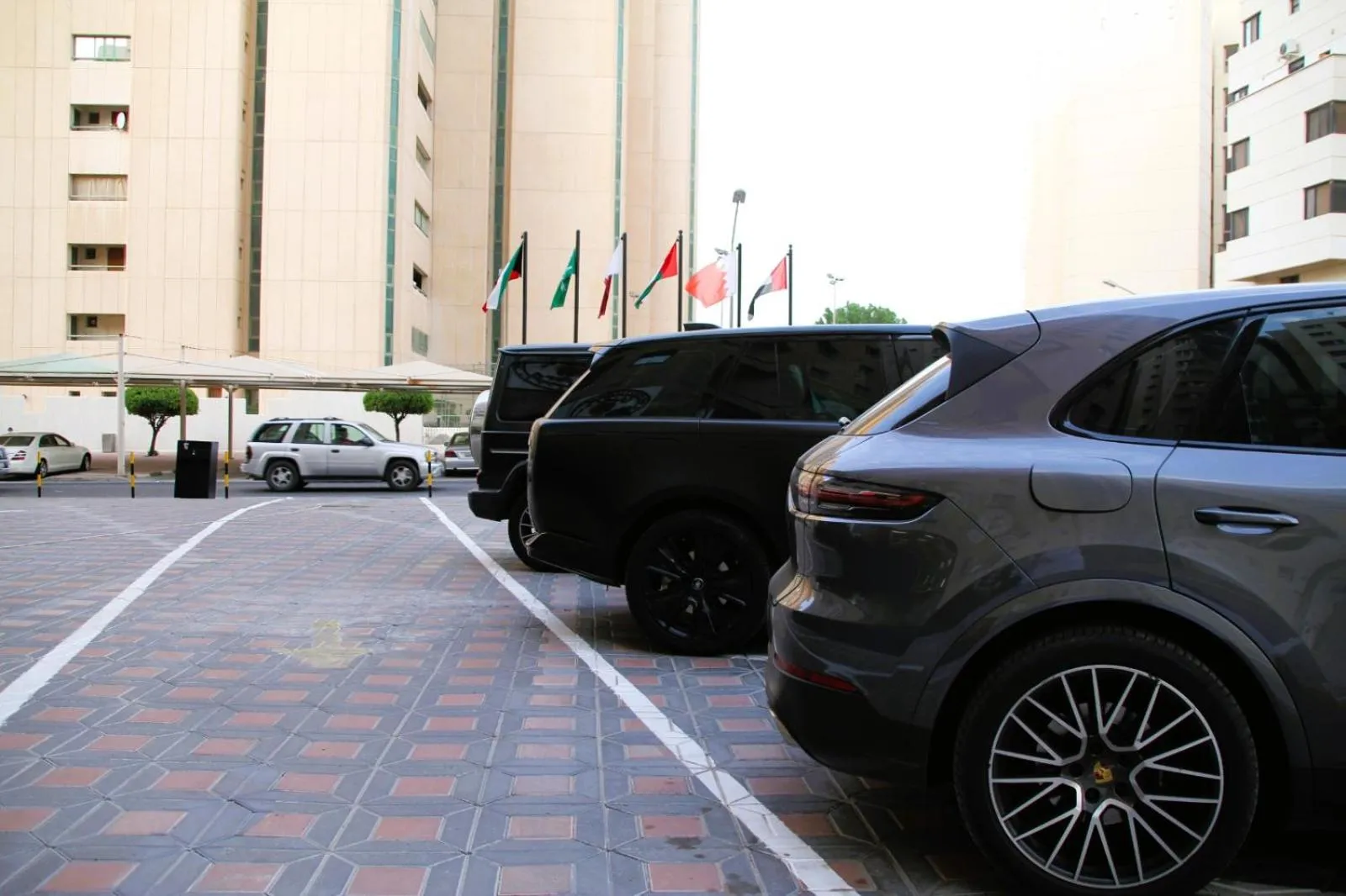 Day in Plaza Athenee Hotel