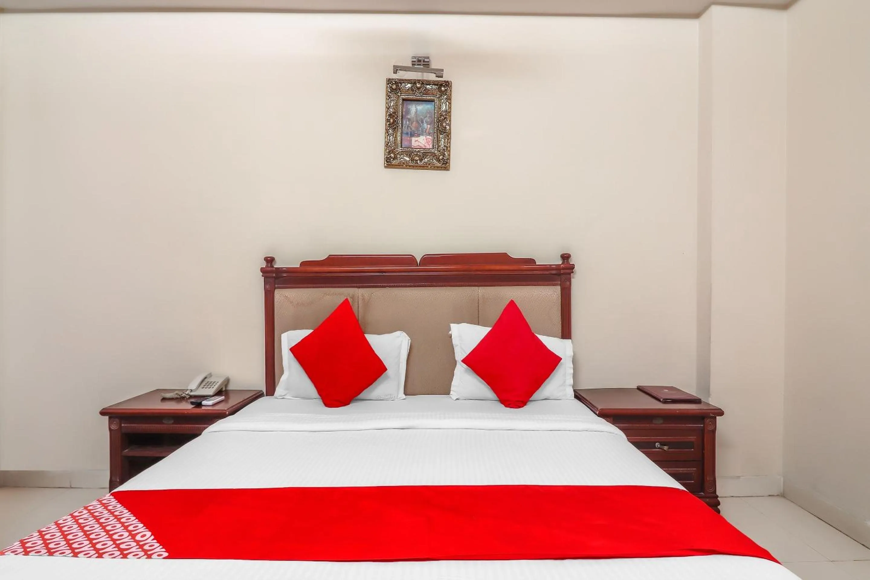 Bedroom, Bed in Hotel O Grandeur By orbit Hotels Near Chennai shopping mall