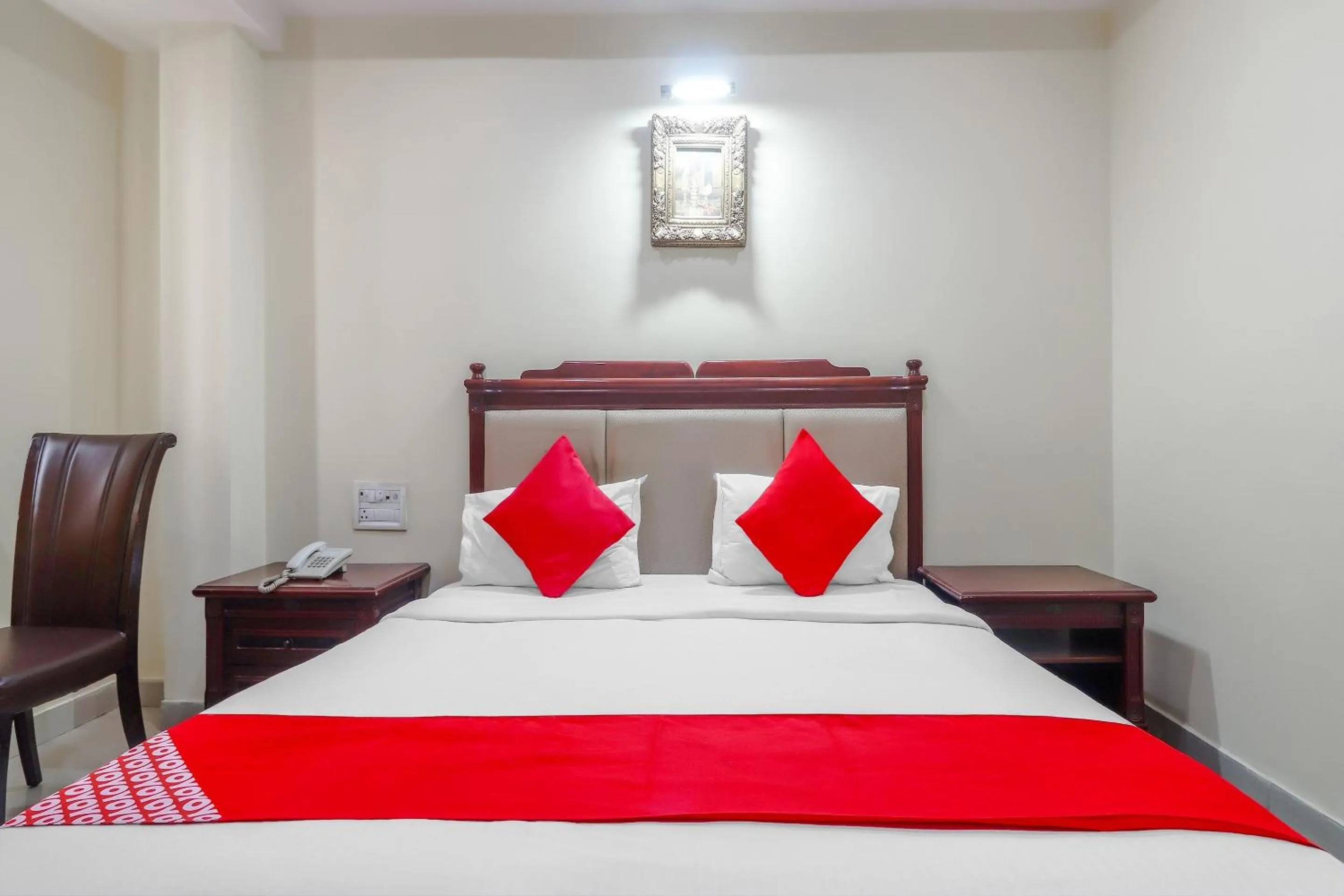Bedroom, Bed in Hotel O Grandeur By orbit Hotels Near Chennai shopping mall