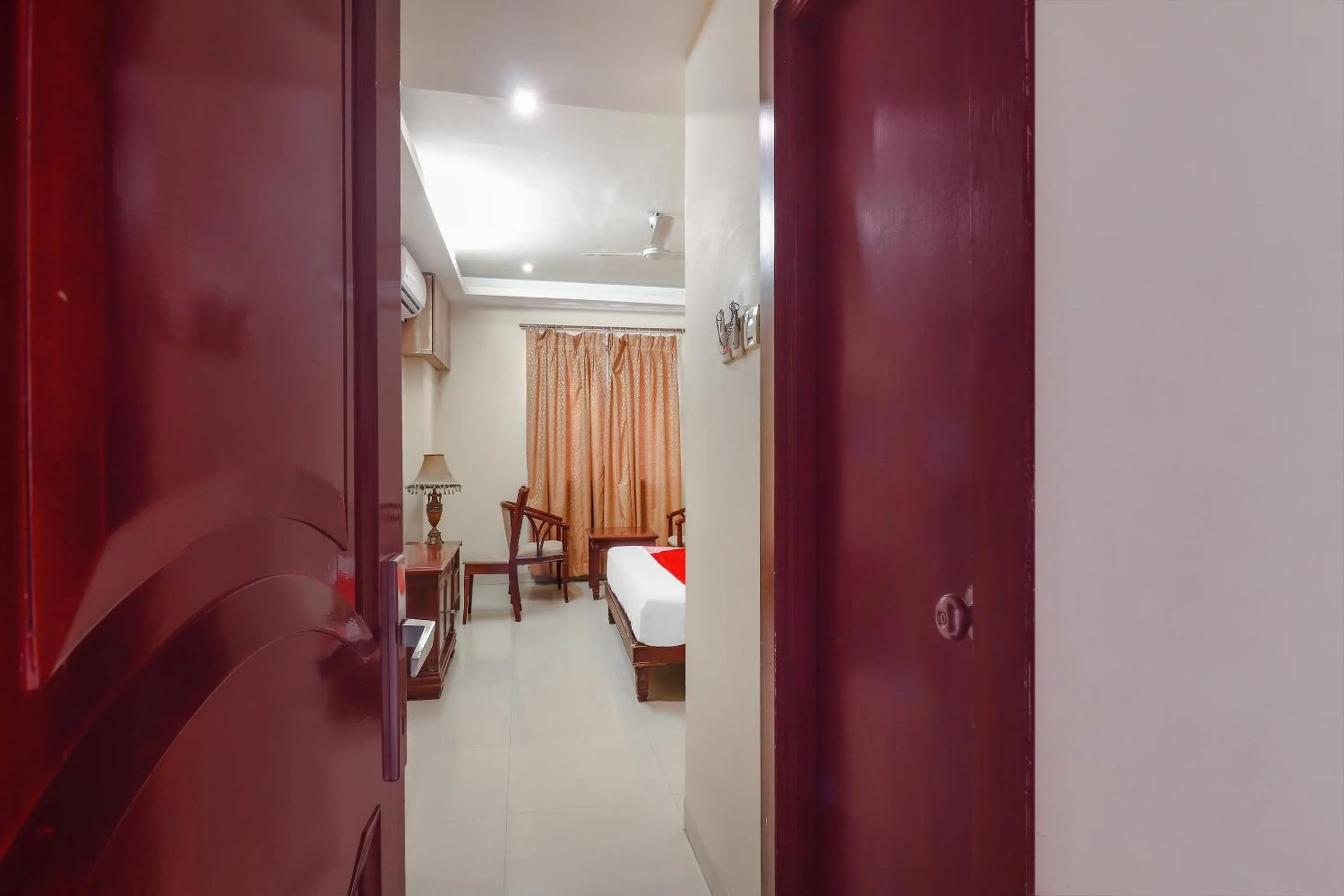Bedroom, Bed in Hotel O Grandeur By orbit Hotels Near Chennai shopping mall