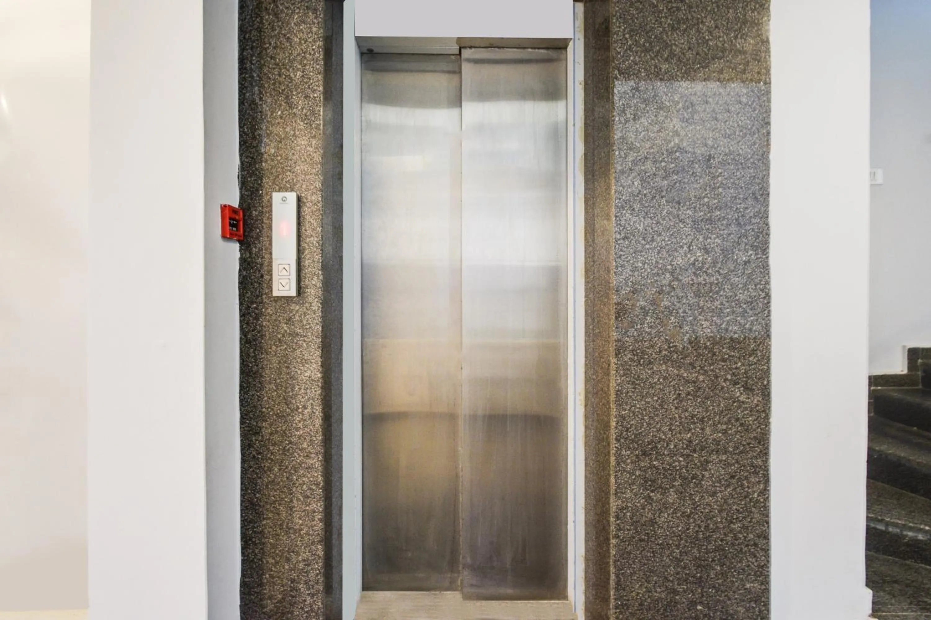 Lobby or reception in Super Townhouse Alwal Road