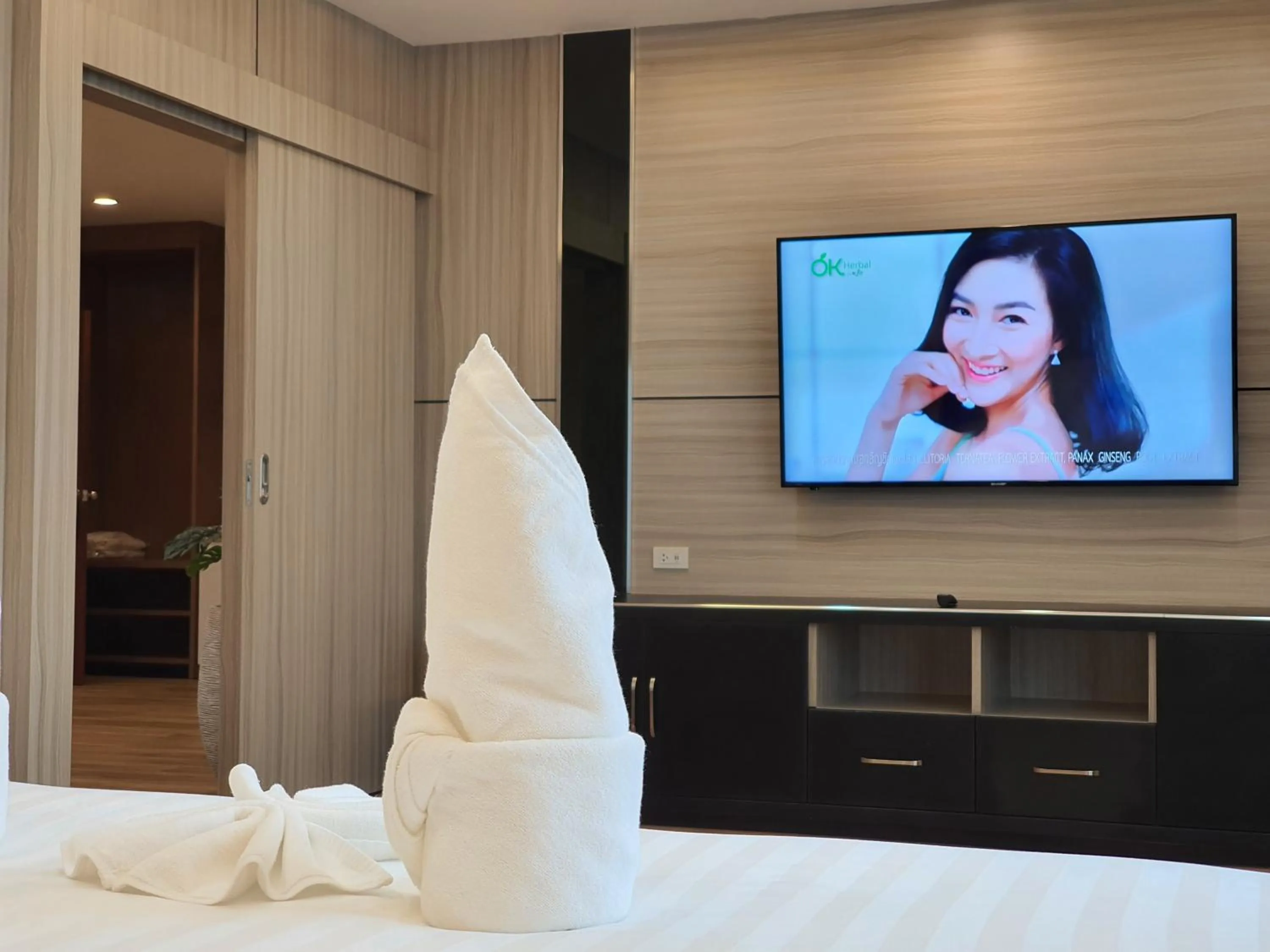 Evening entertainment, Bed in Soidao Good View Resort