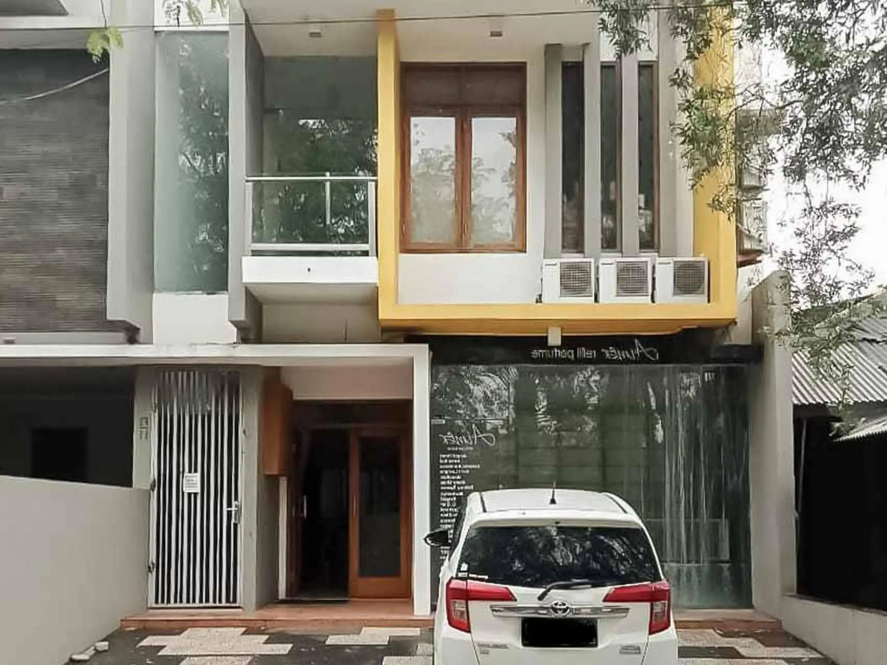 Property logo or sign in Aimer Guest House Syariah Mitra RedDoorz Property logo or sign in Aimer Guest House Syariah Mitra RedDoorz