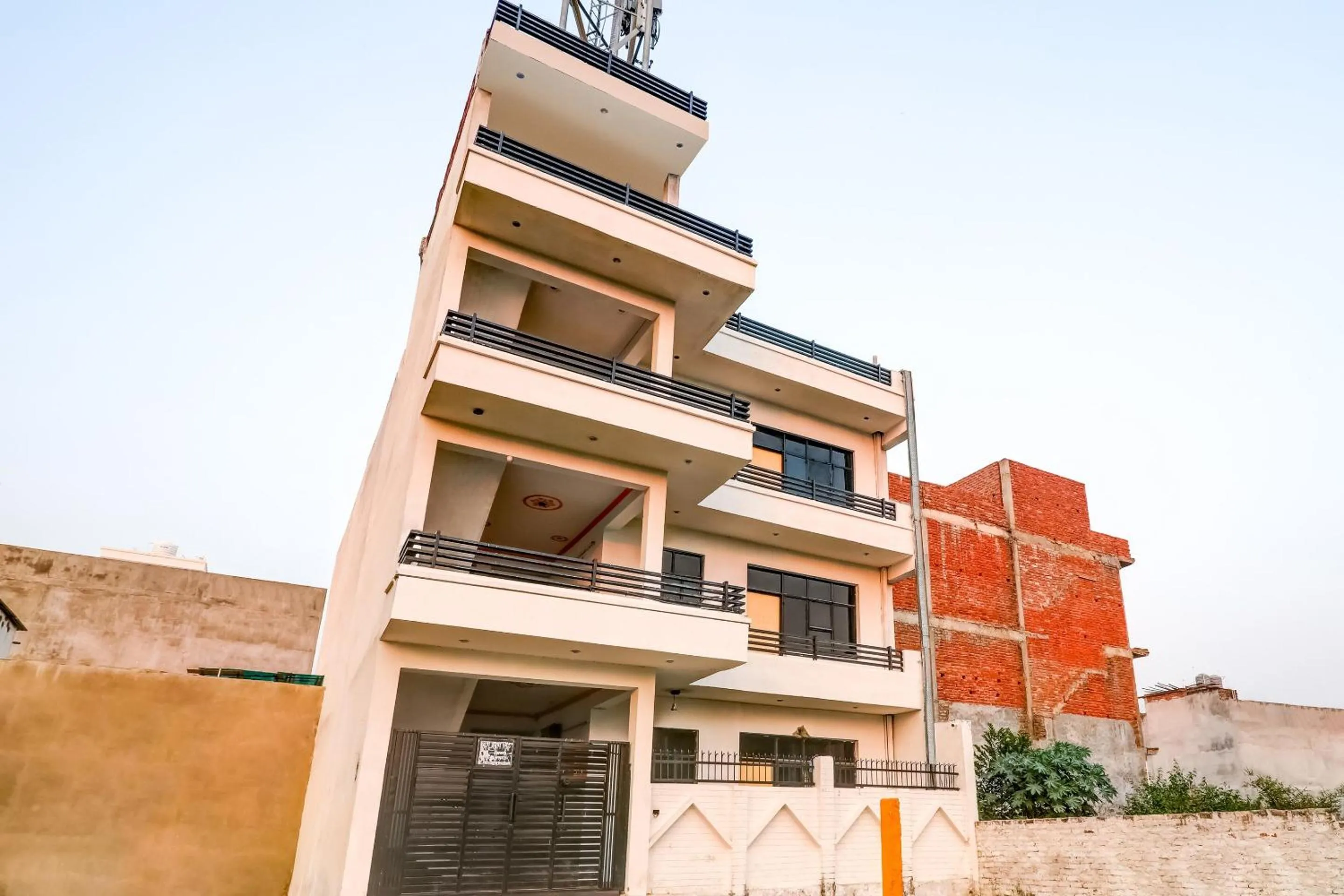 Facade/entrance in SPOT ON Ganpati Palace