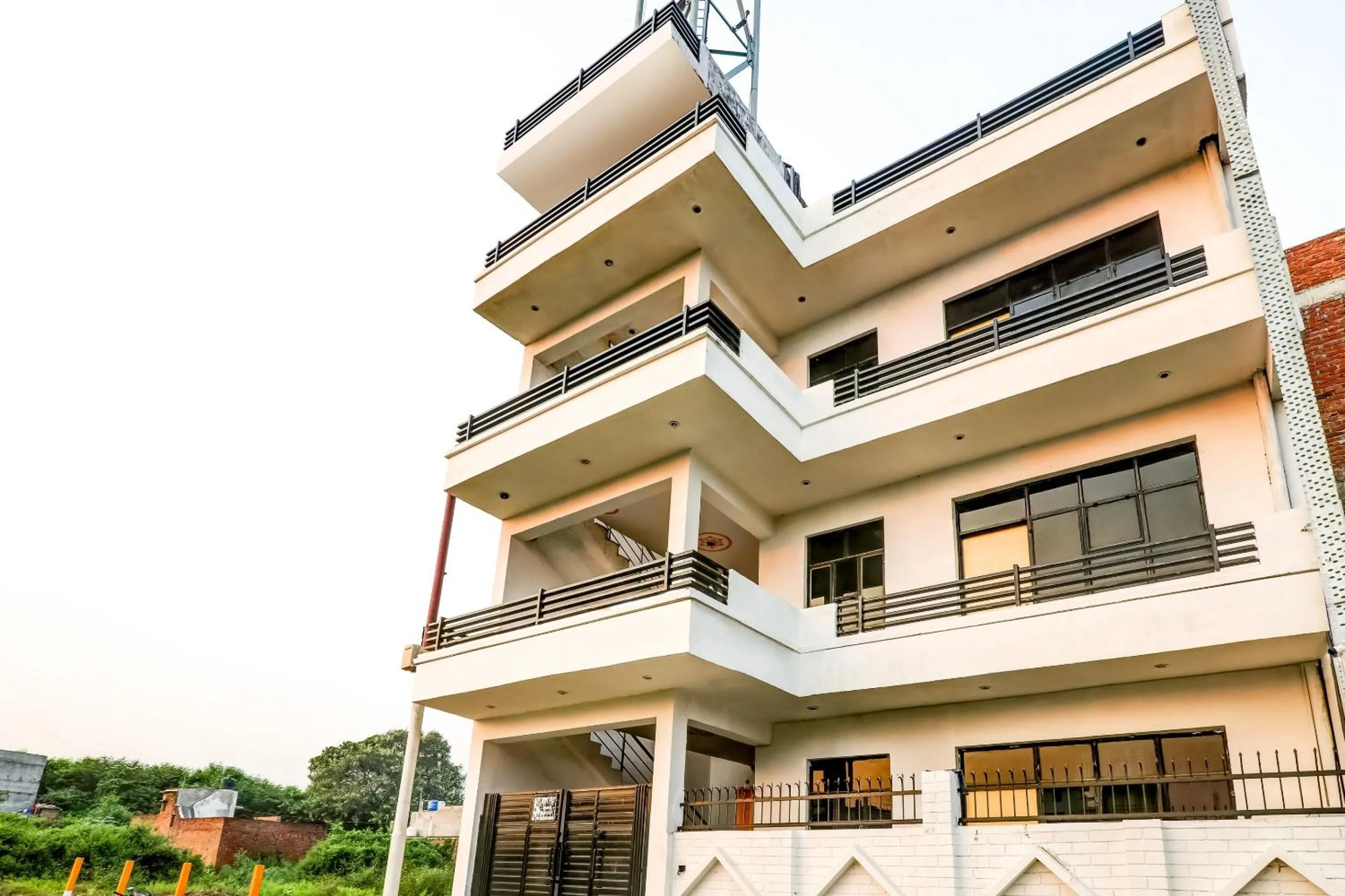 Facade/entrance in SPOT ON Ganpati Palace