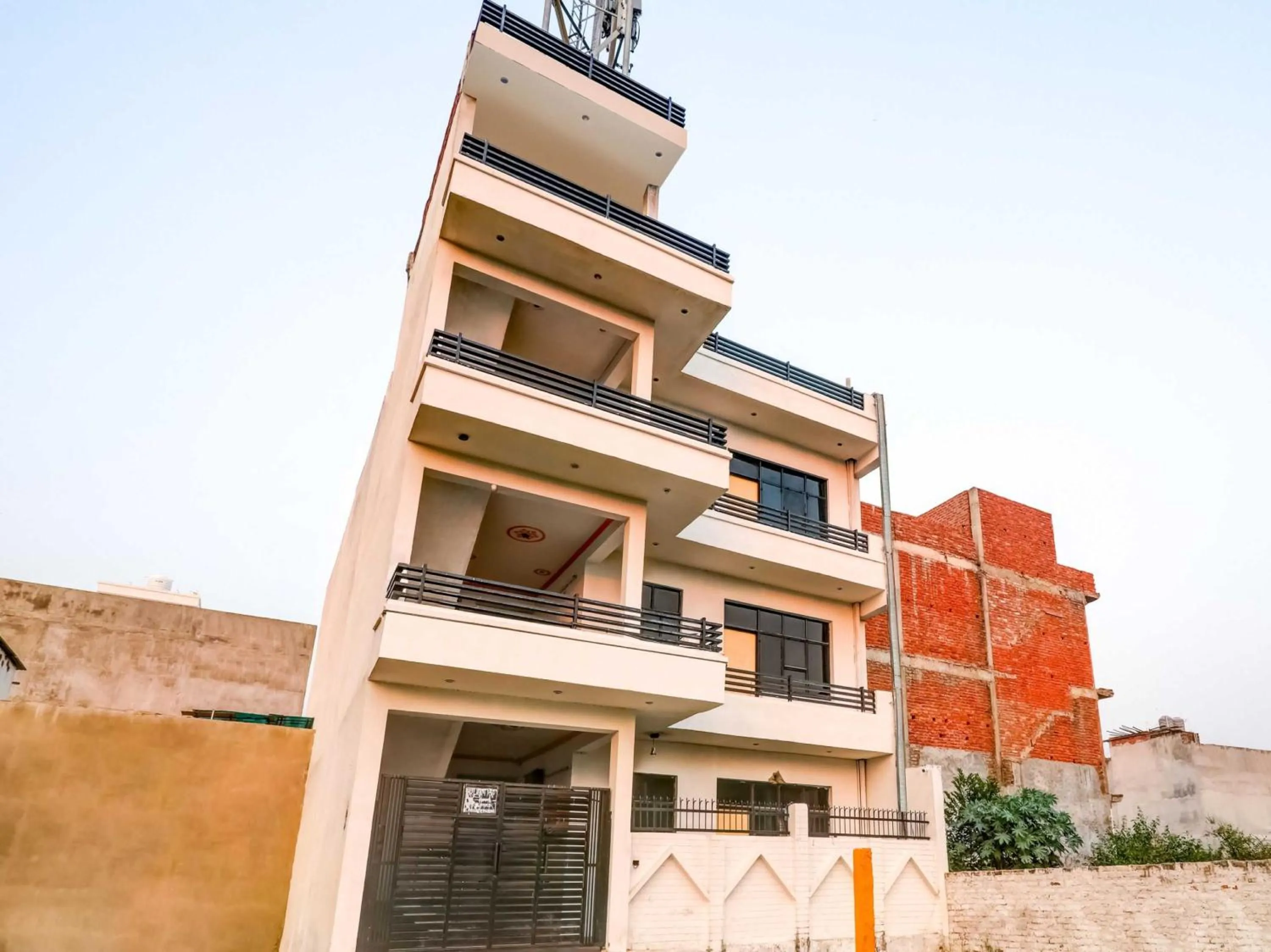 Facade/entrance in SPOT ON Ganpati Palace