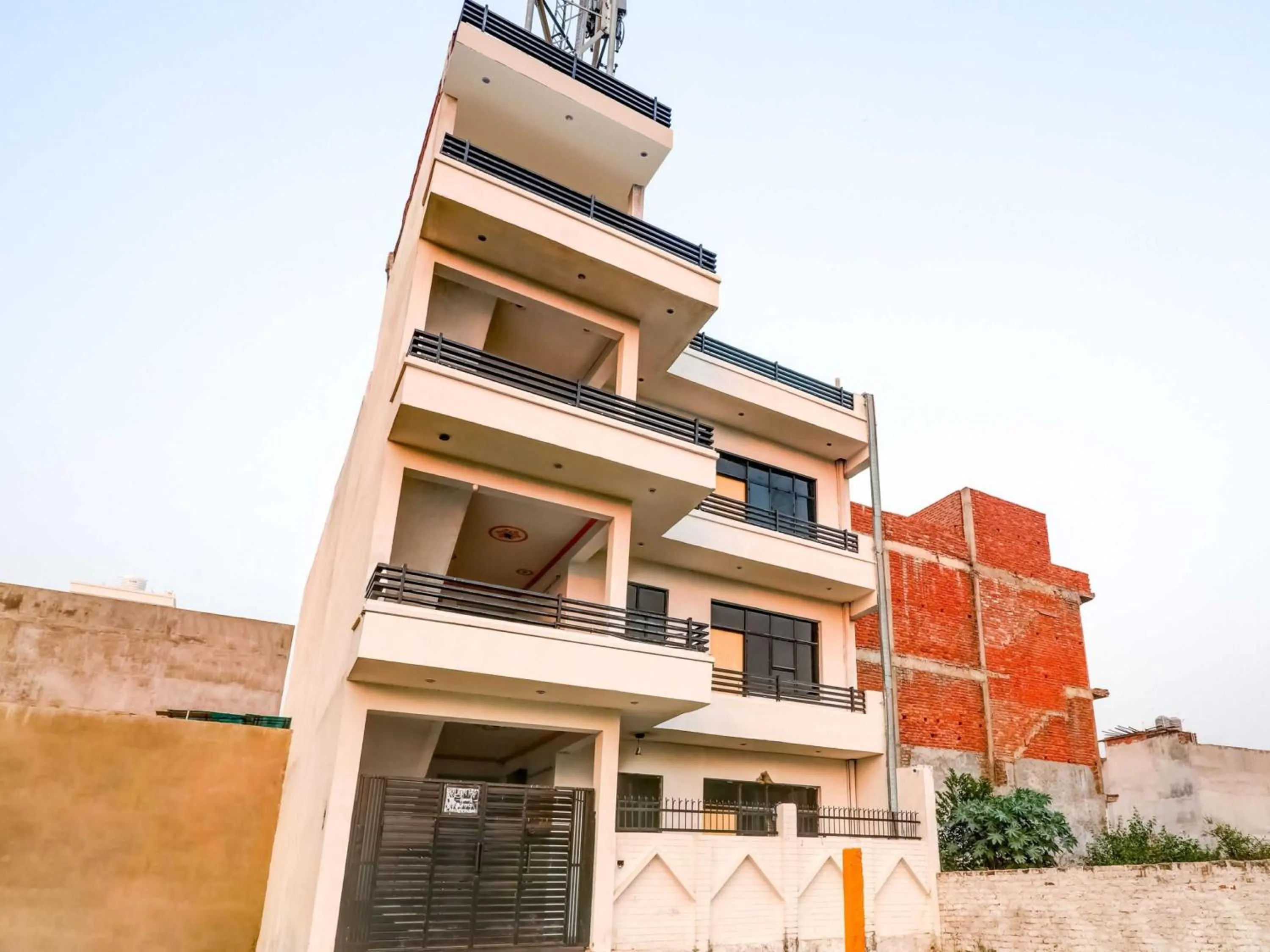 Facade/entrance in SPOT ON Ganpati Palace