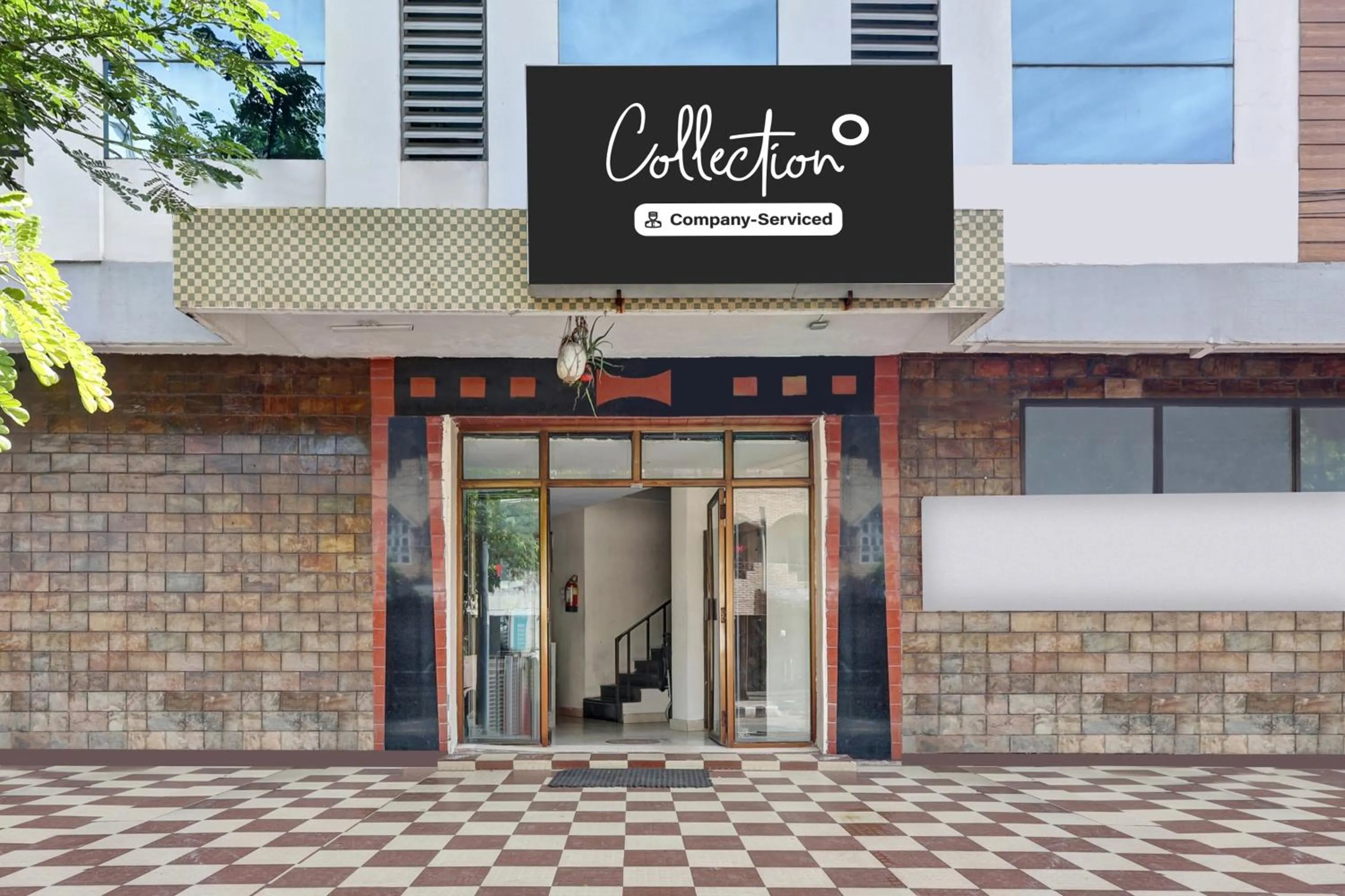 Facade/entrance in Super Collection O jagadamba Junction near Beach Road