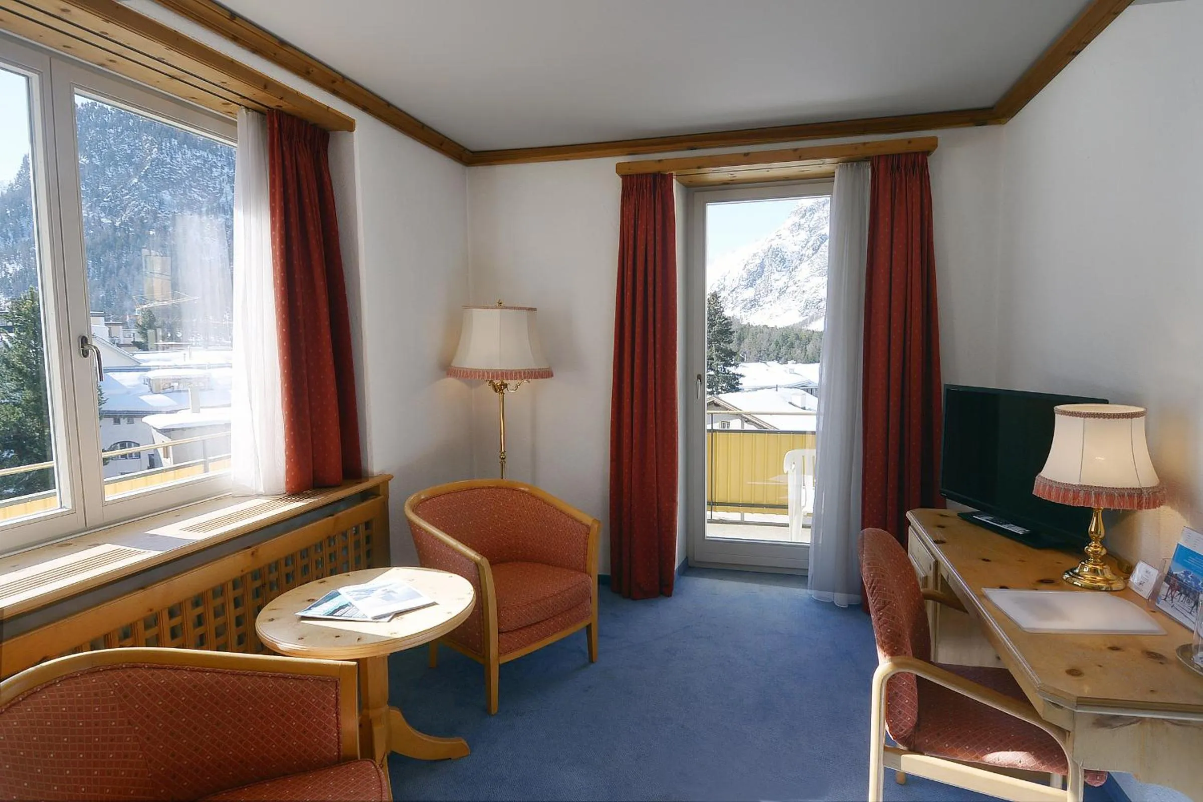 TV and multimedia in Hotel Schweizerhof Pontresina