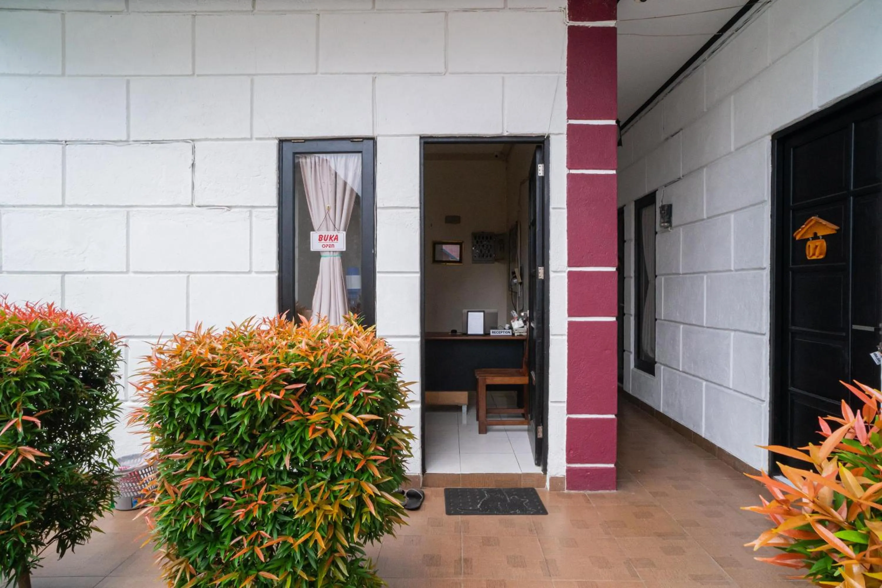 RedDoorz @ Wisma Pangrango