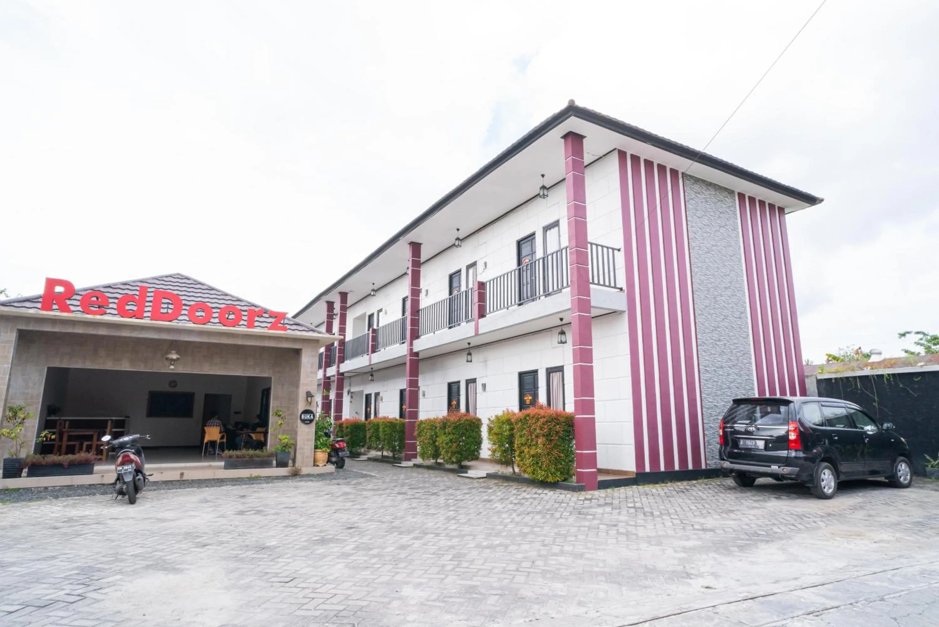 RedDoorz @ Wisma Pangrango