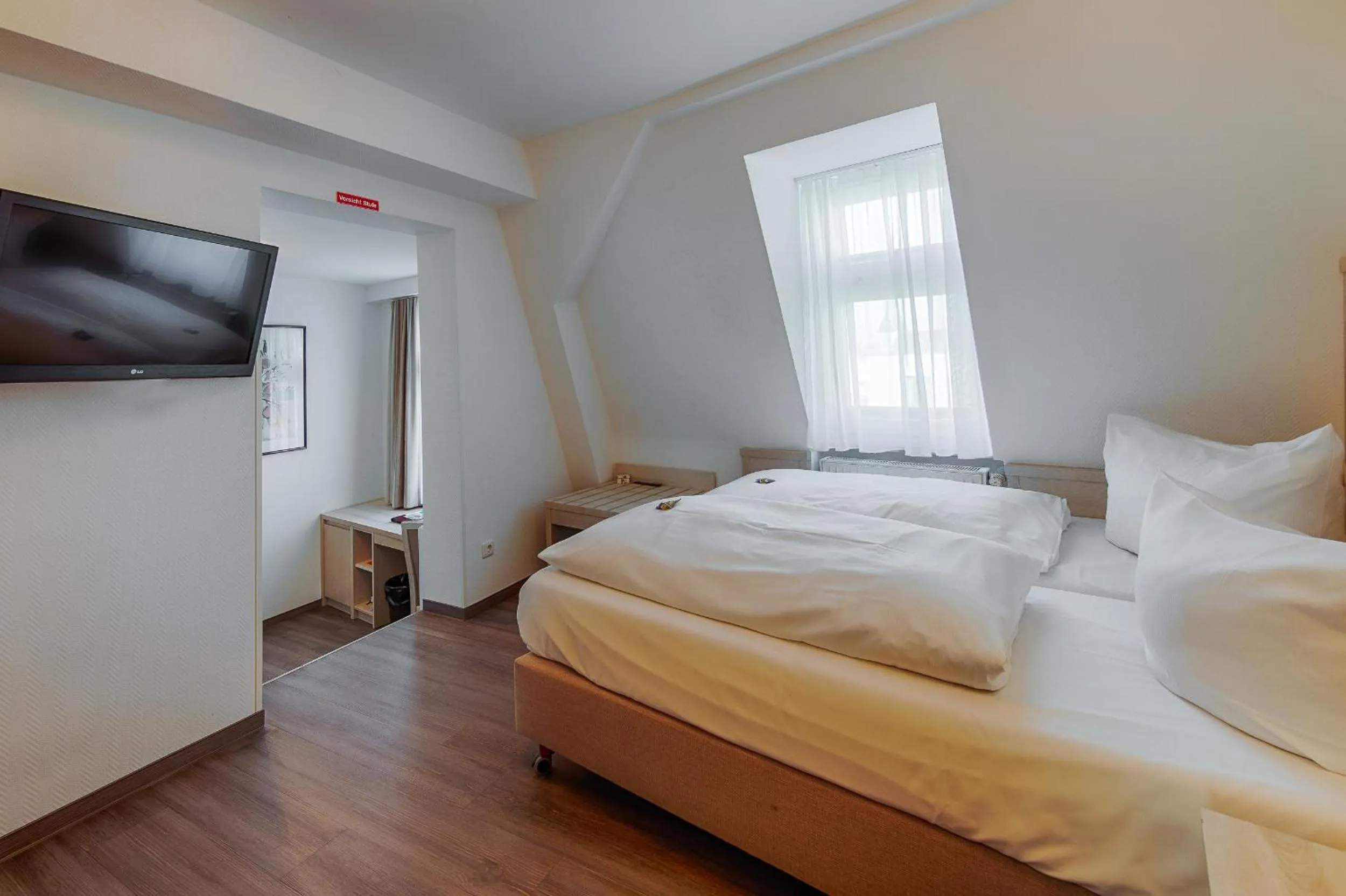 Bedroom, Bed in Hotel Fürsteneck