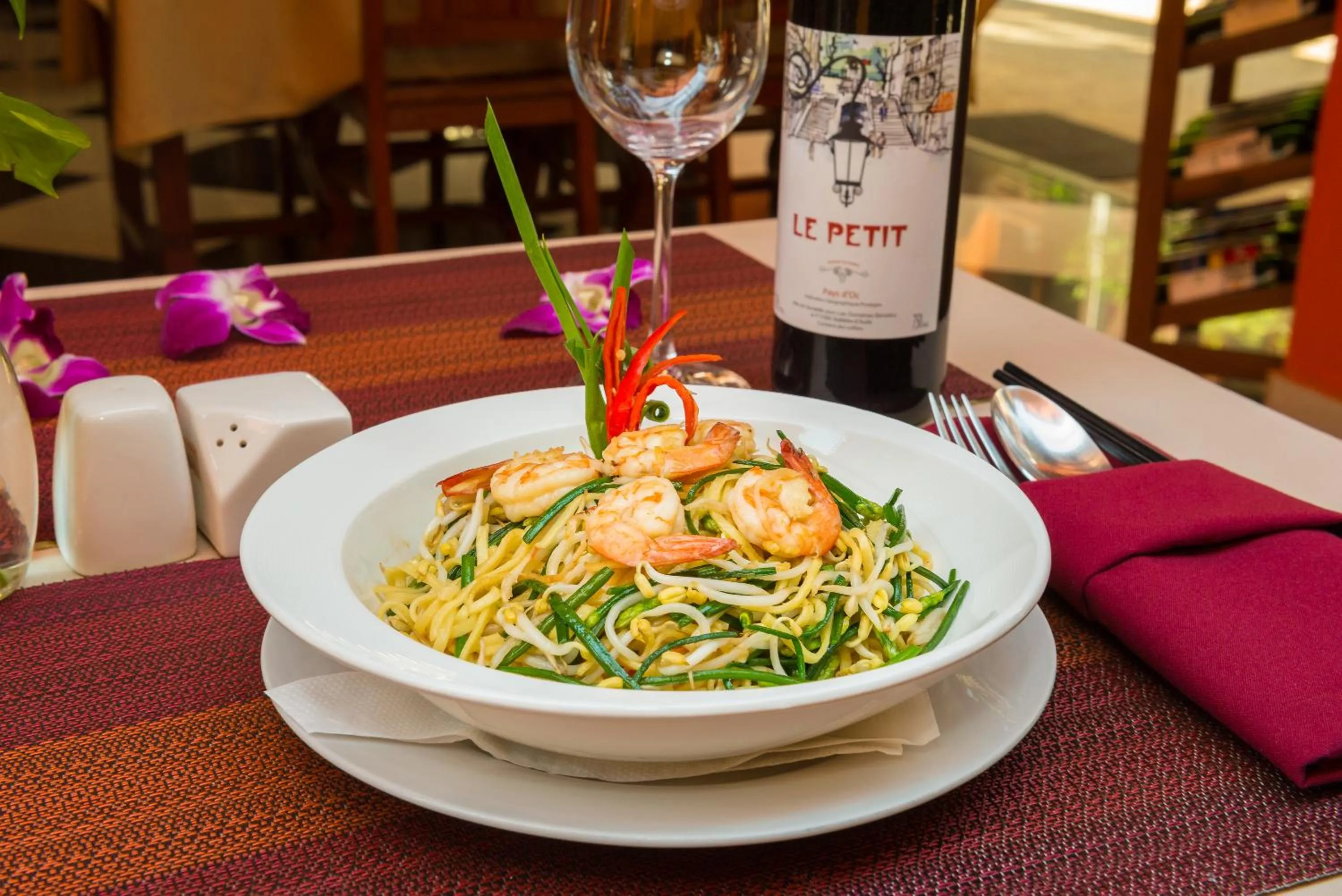 Food in Saline Residence