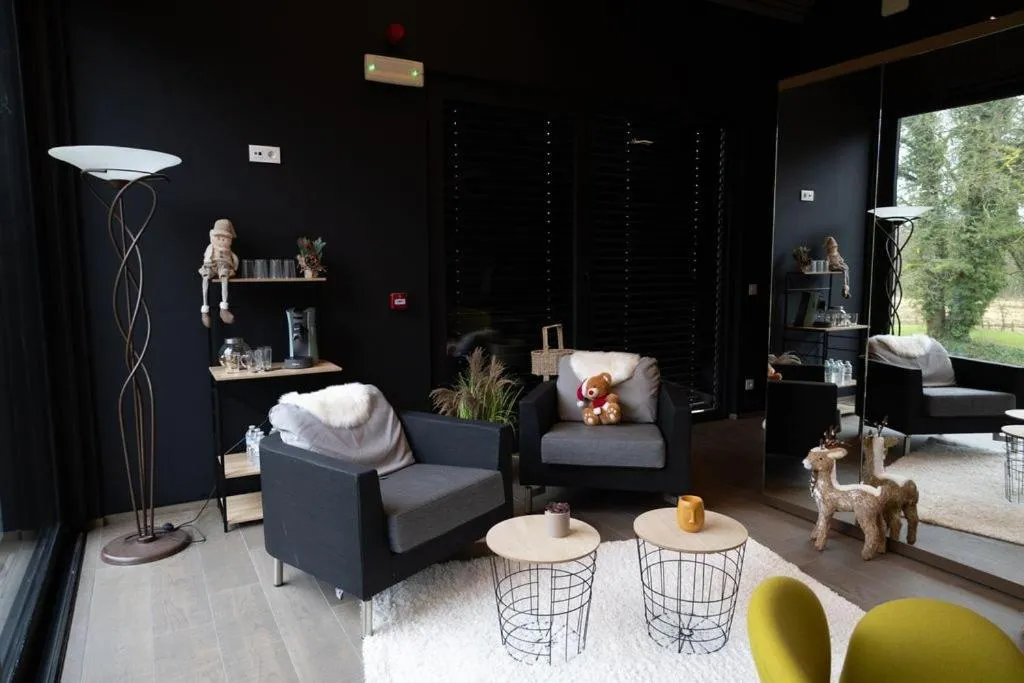 Spa and wellness centre/facilities in Les Chambres du Vieux Château