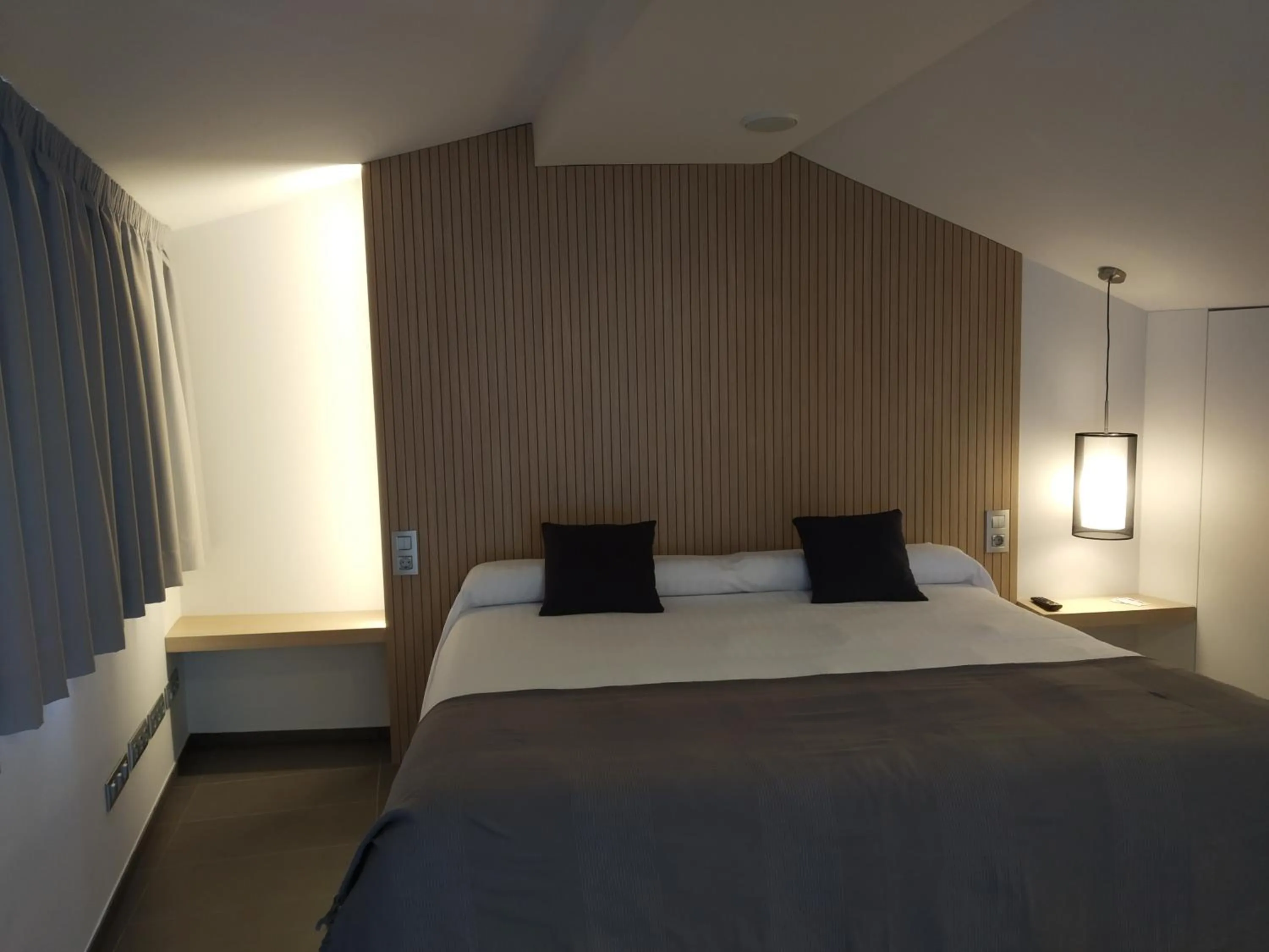 Bedroom, Bed in Hotel Olot Centre