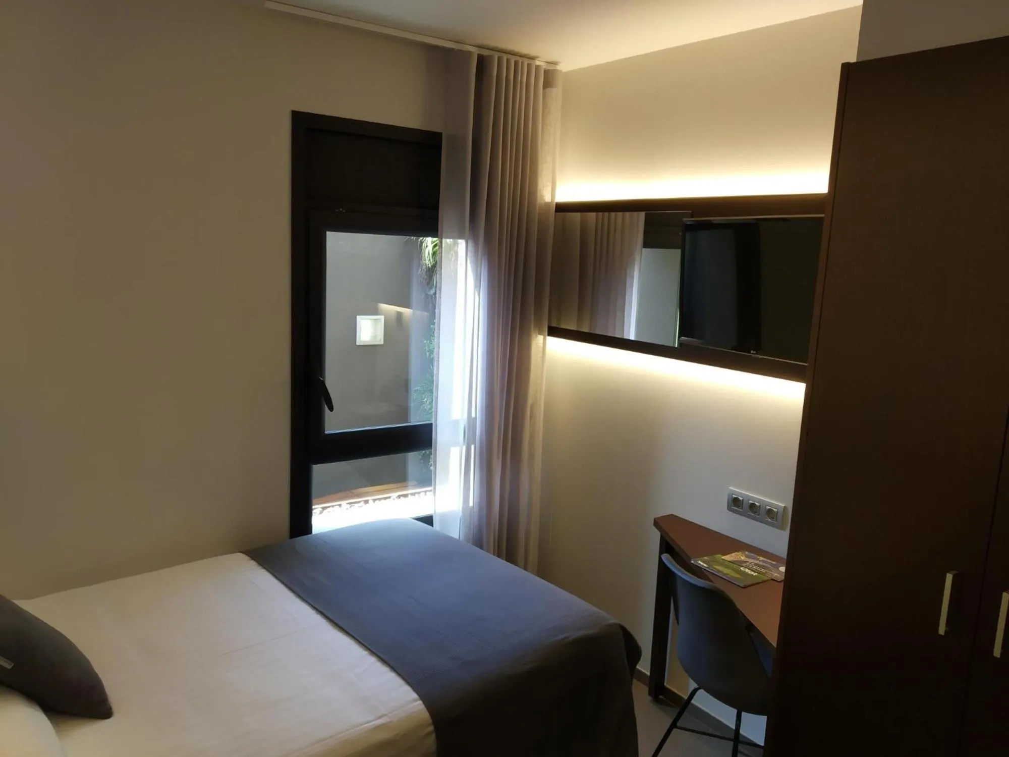 Bed in Hotel Olot Centre