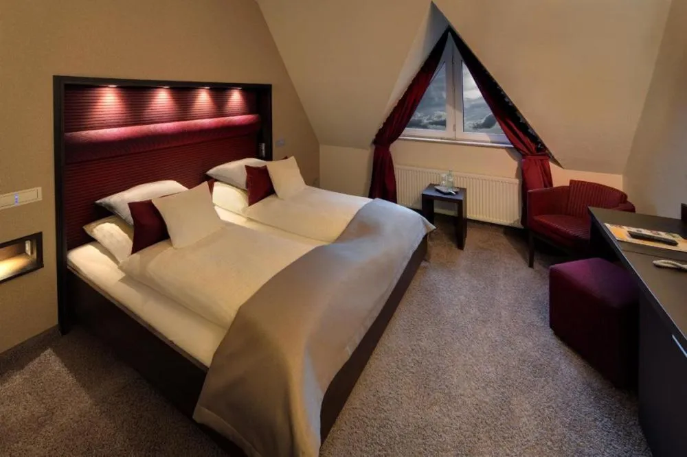 Photo of the whole room, Bed in Hotel Am Markt Nordenham